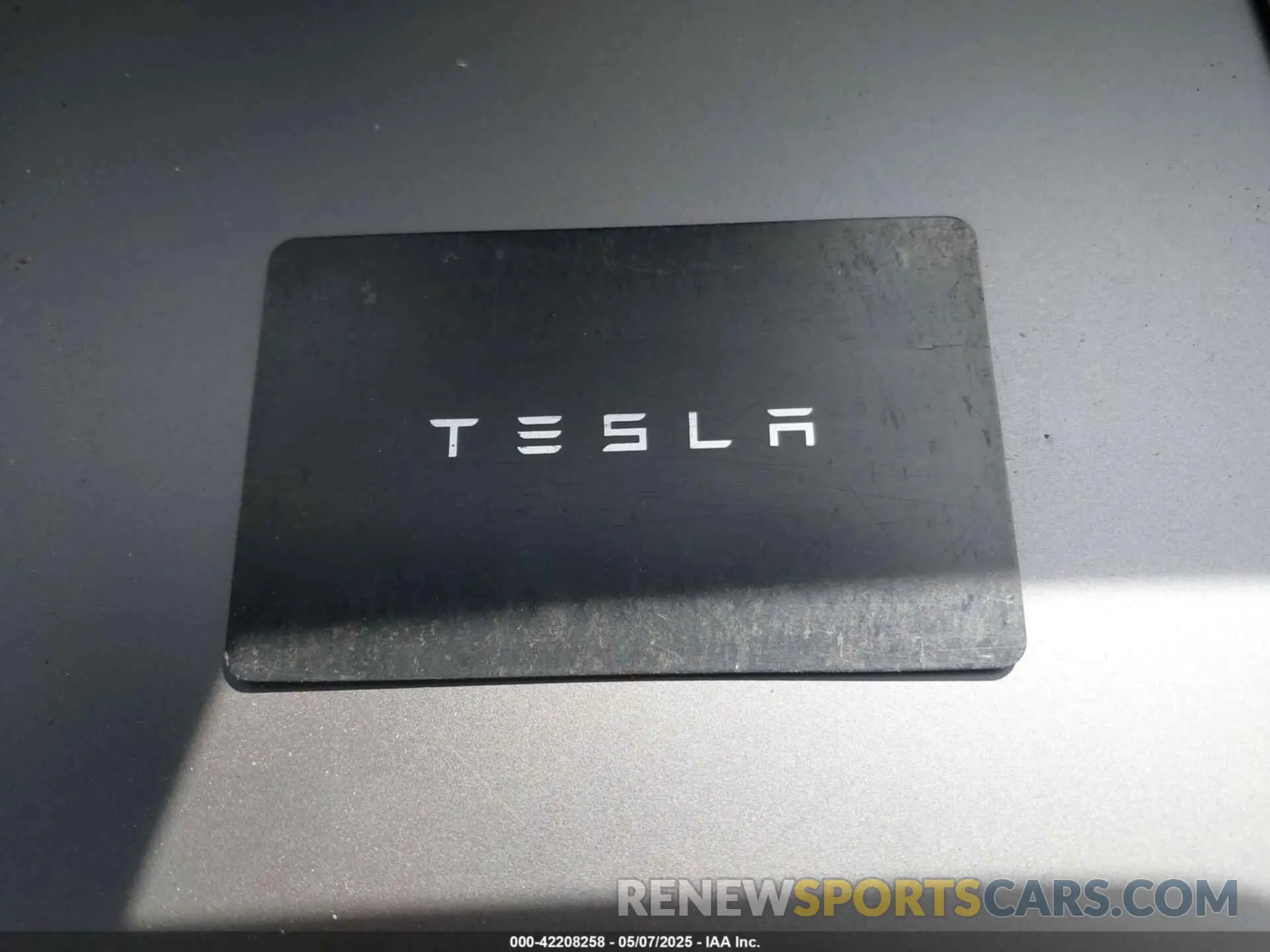 11 fotografías del automóvil dañado 7SAYGDEF8NF541196 TESLA MODEL Y 2022