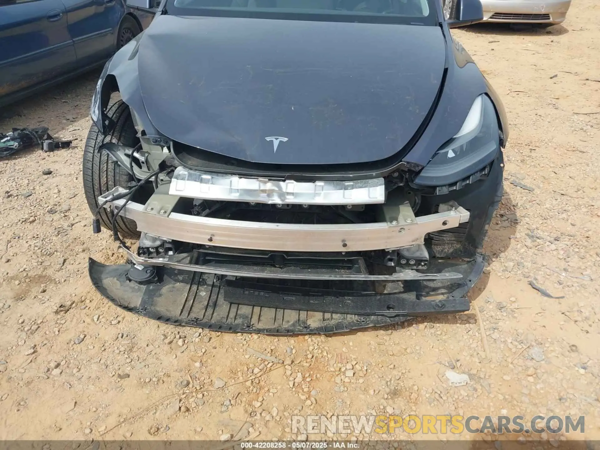 6 fotografías del automóvil dañado 7SAYGDEF8NF541196 TESLA MODEL Y 2022