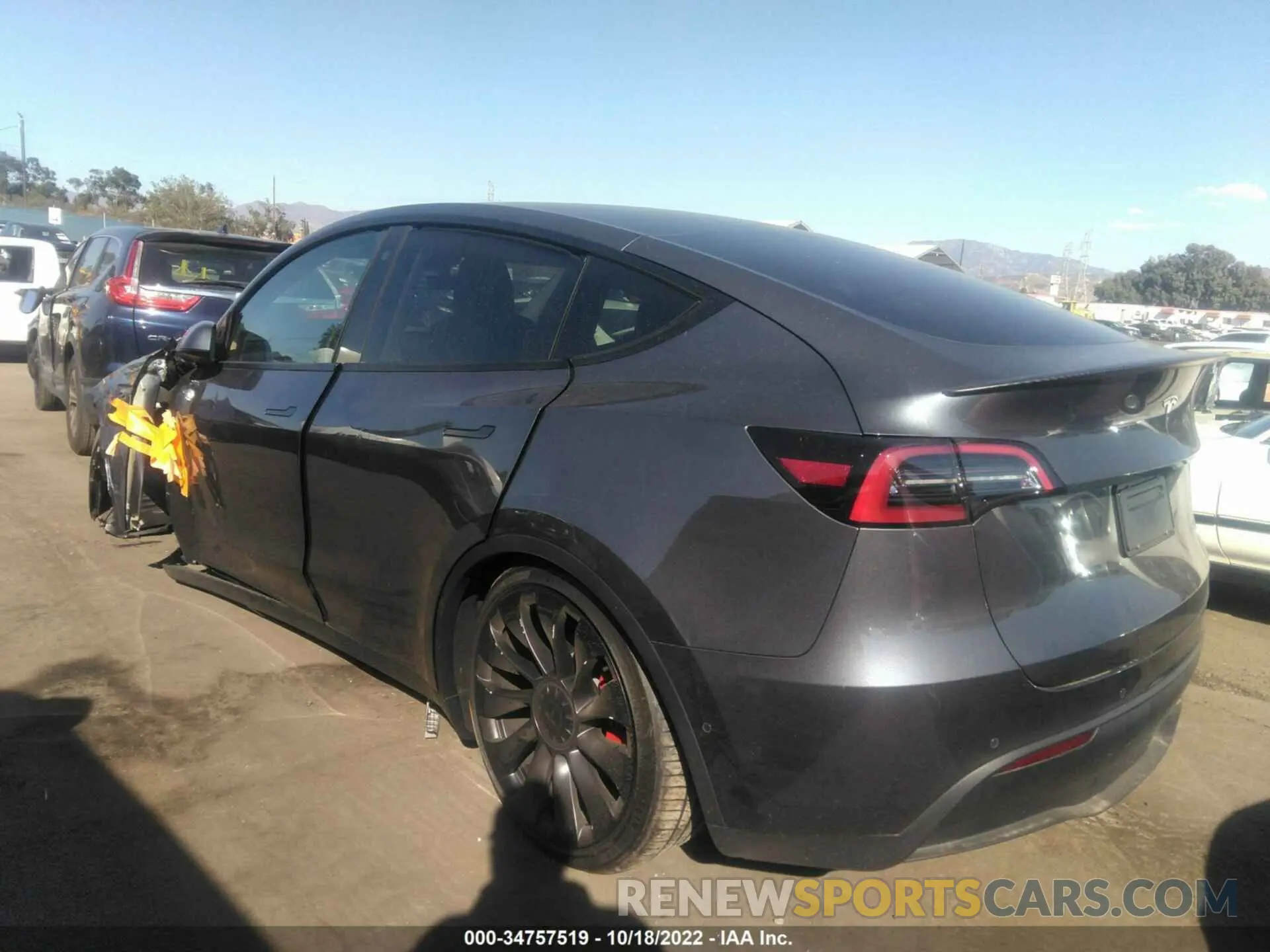 3 fotografías del automóvil dañado 7SAYGDEF8NF556751 TESLA MODEL Y 2022