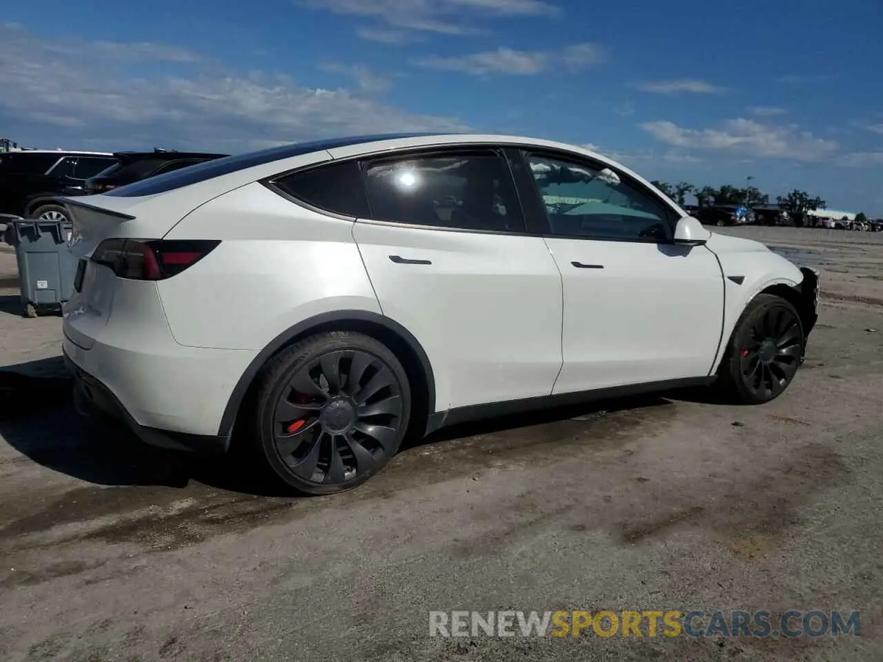 3 fotografías del automóvil dañado 7SAYGDEF9NF338317 TESLA MODEL Y 2022