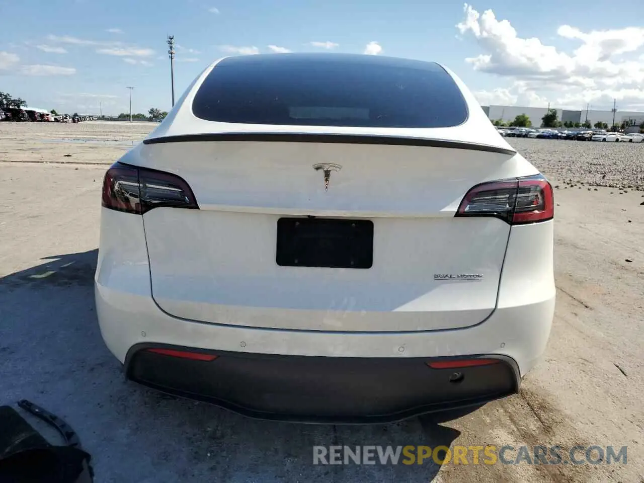 6 fotografías del automóvil dañado 7SAYGDEF9NF338317 TESLA MODEL Y 2022