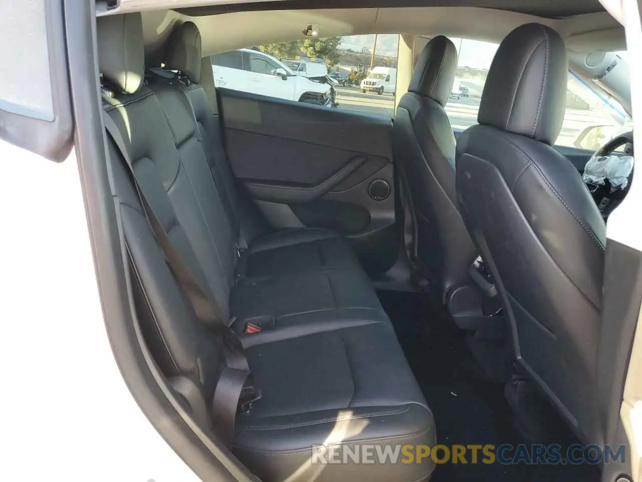 11 fotografías del automóvil dañado 7SAYGDEF9NF389591 TESLA MODEL Y 2022