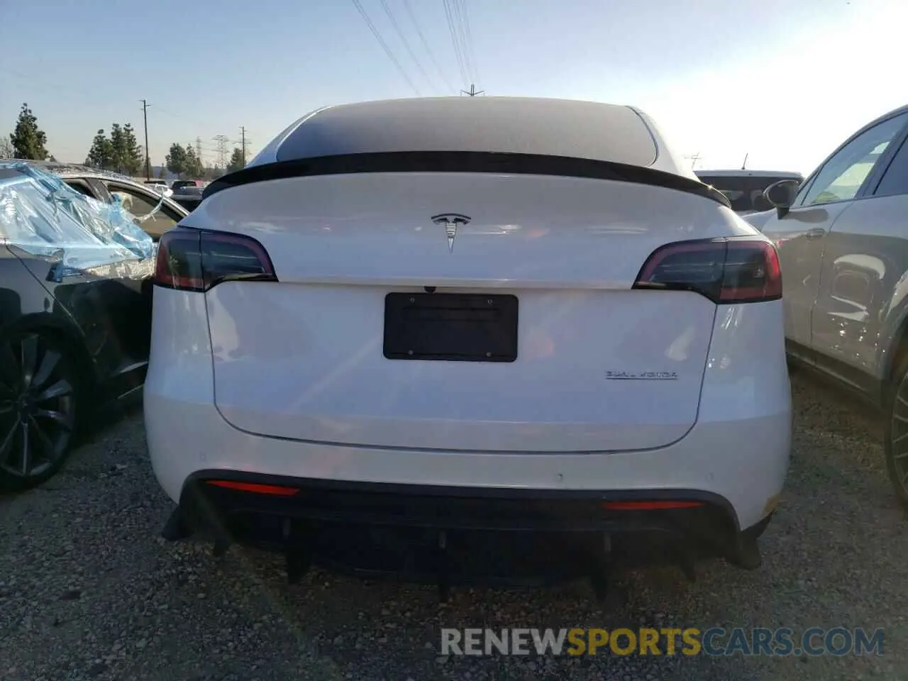 6 fotografías del automóvil dañado 7SAYGDEF9NF389591 TESLA MODEL Y 2022