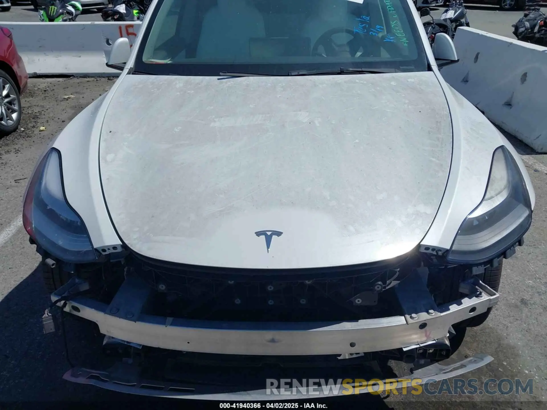 10 fotografías del automóvil dañado 7SAYGDEF9NF407636 TESLA MODEL Y 2022