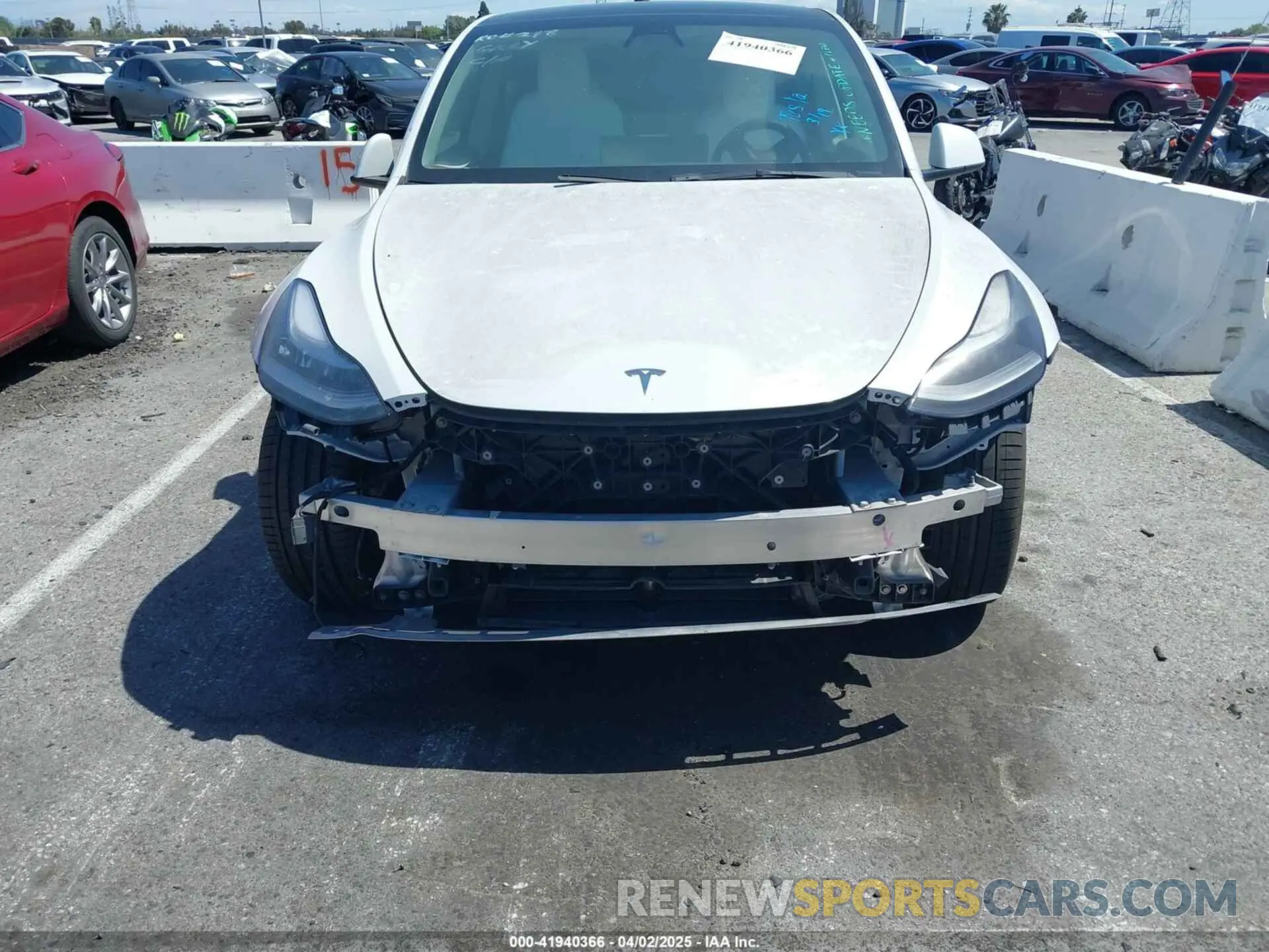 6 fotografías del automóvil dañado 7SAYGDEF9NF407636 TESLA MODEL Y 2022