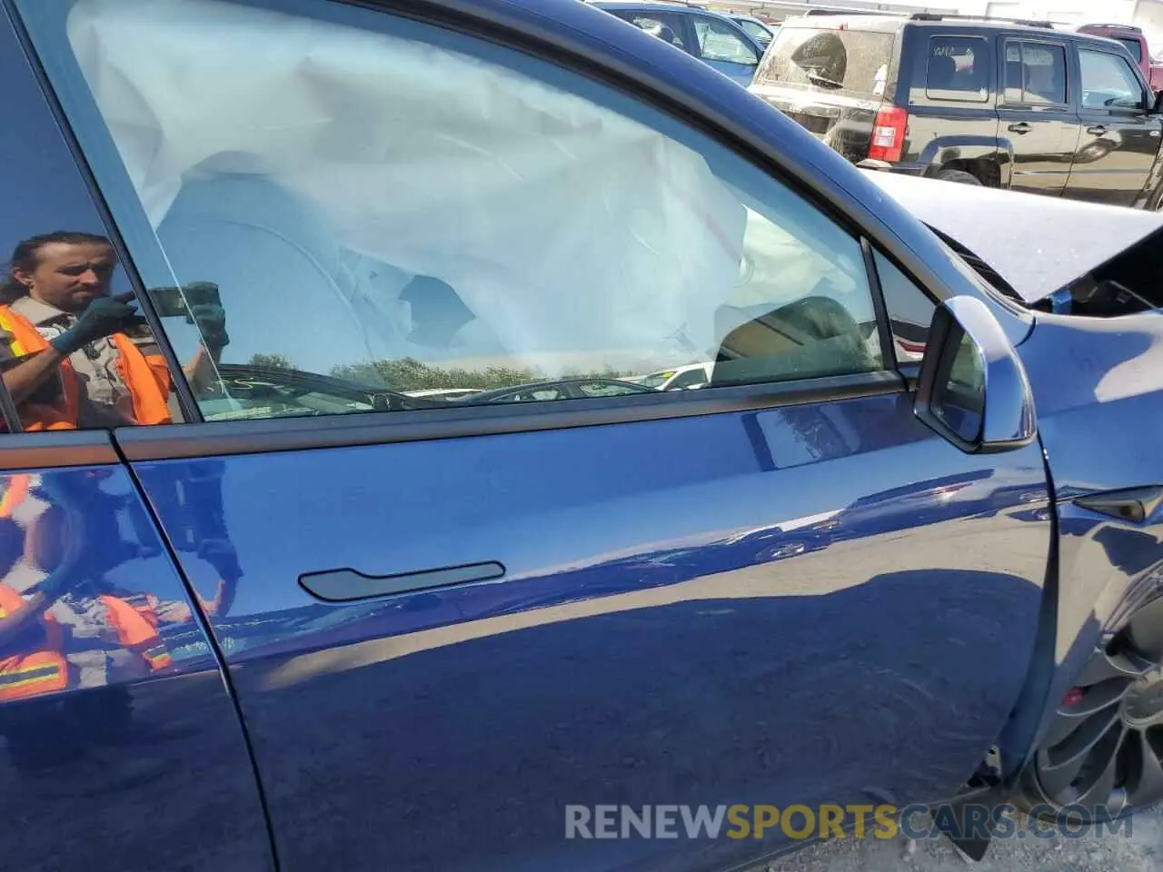 5 fotografías del automóvil dañado 7SAYGDEF9NF465424 TESLA MODEL Y 2022