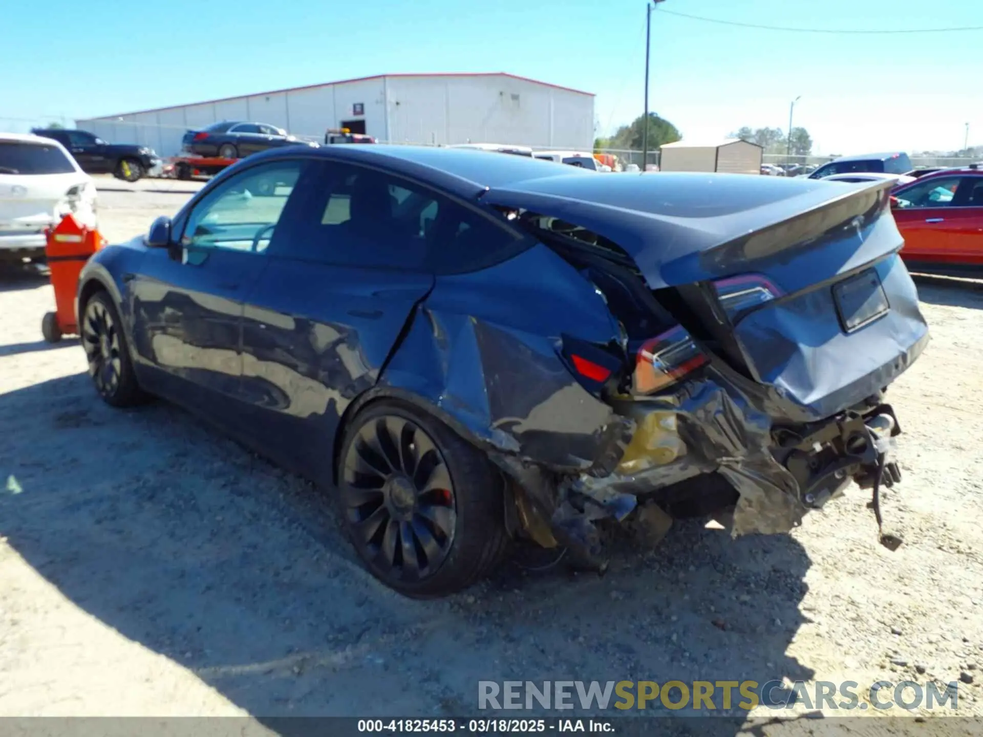 3 fotografías del automóvil dañado 7SAYGDEF9NF544205 TESLA MODEL Y 2022