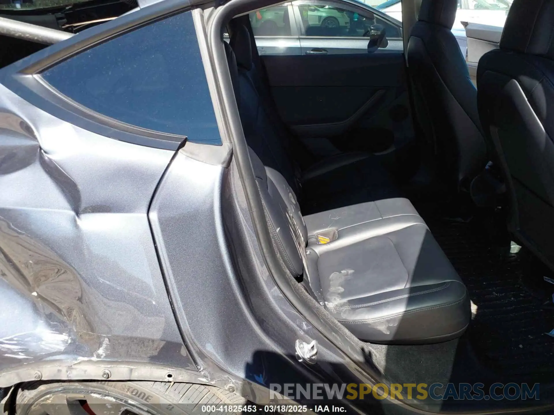 8 fotografías del automóvil dañado 7SAYGDEF9NF544205 TESLA MODEL Y 2022