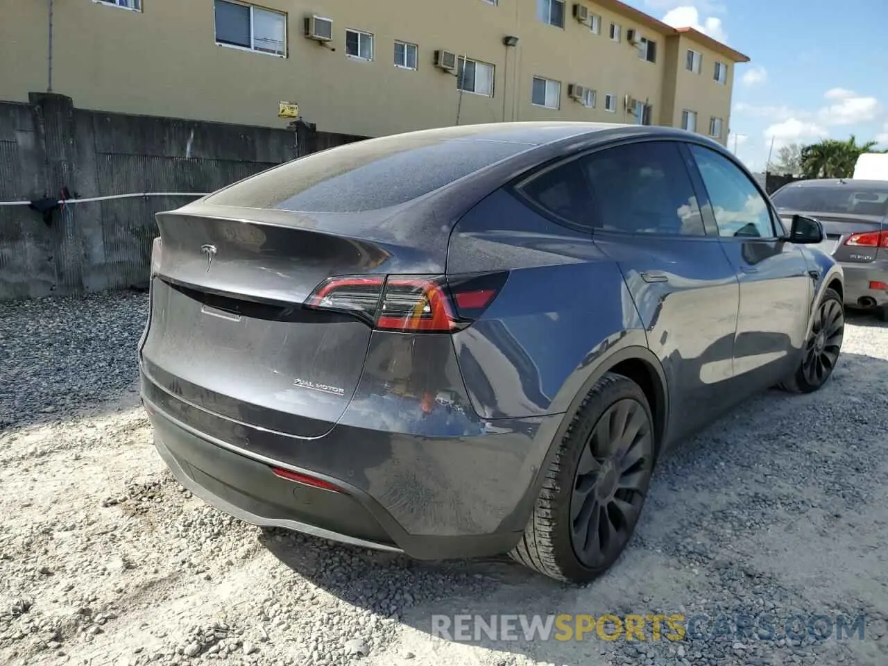 4 fotografías del automóvil dañado 7SAYGDEFXNF315127 TESLA MODEL Y 2022