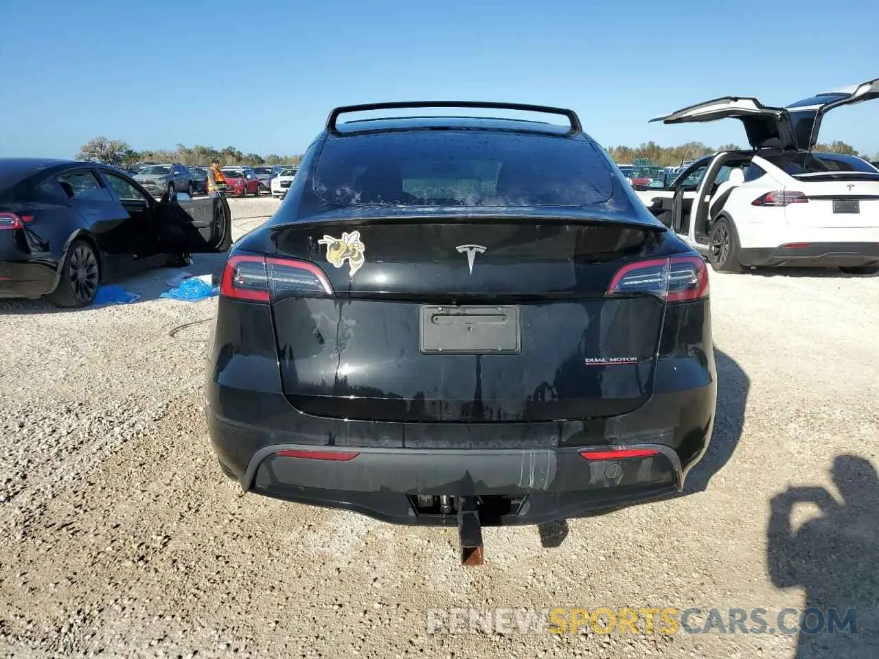 6 fotografías del automóvil dañado 7SAYGDEFXNF375487 TESLA MODEL Y 2022