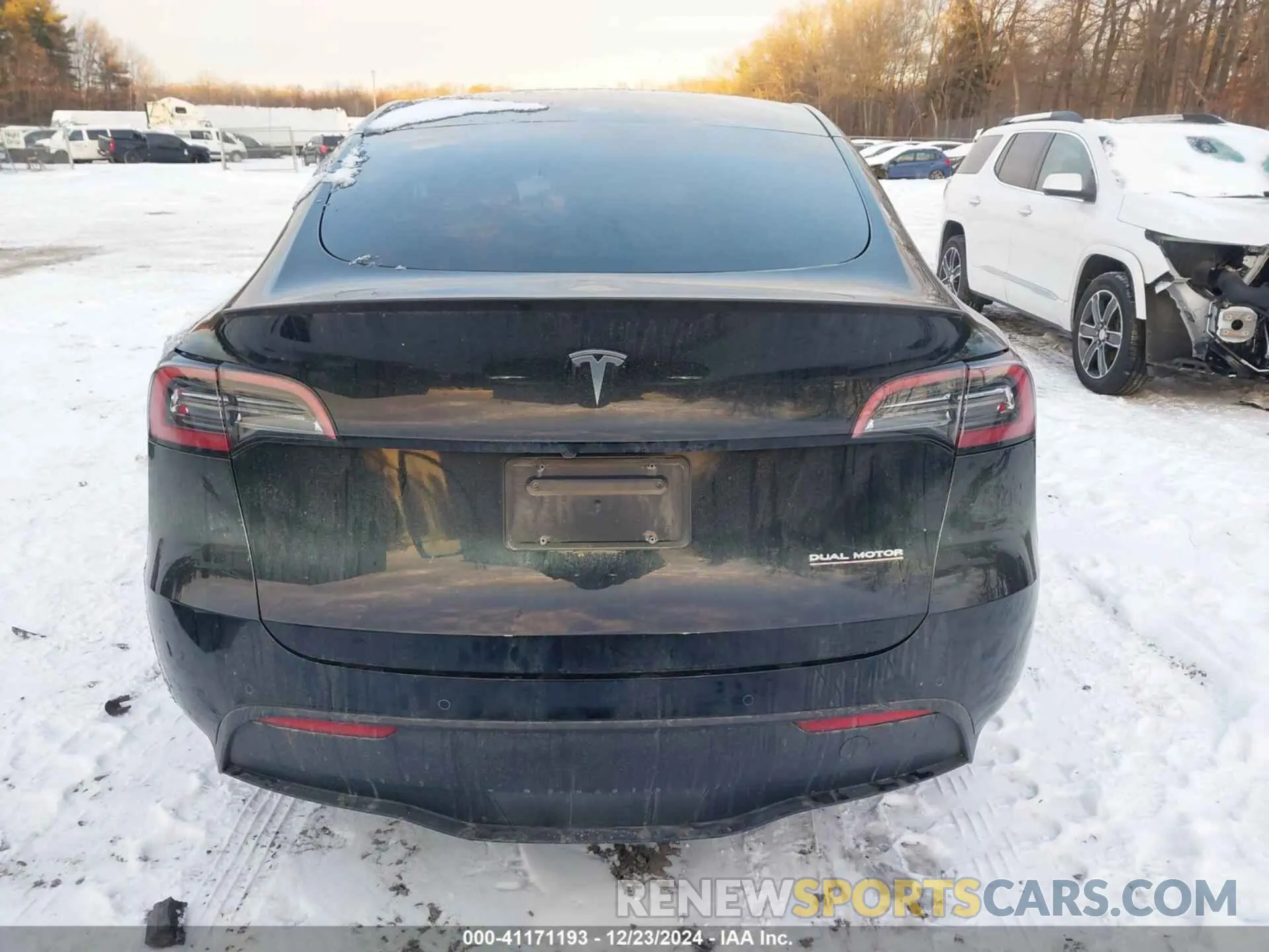 15 fotografías del automóvil dañado 7SAYGDEFXNF519555 TESLA MODEL Y 2022
