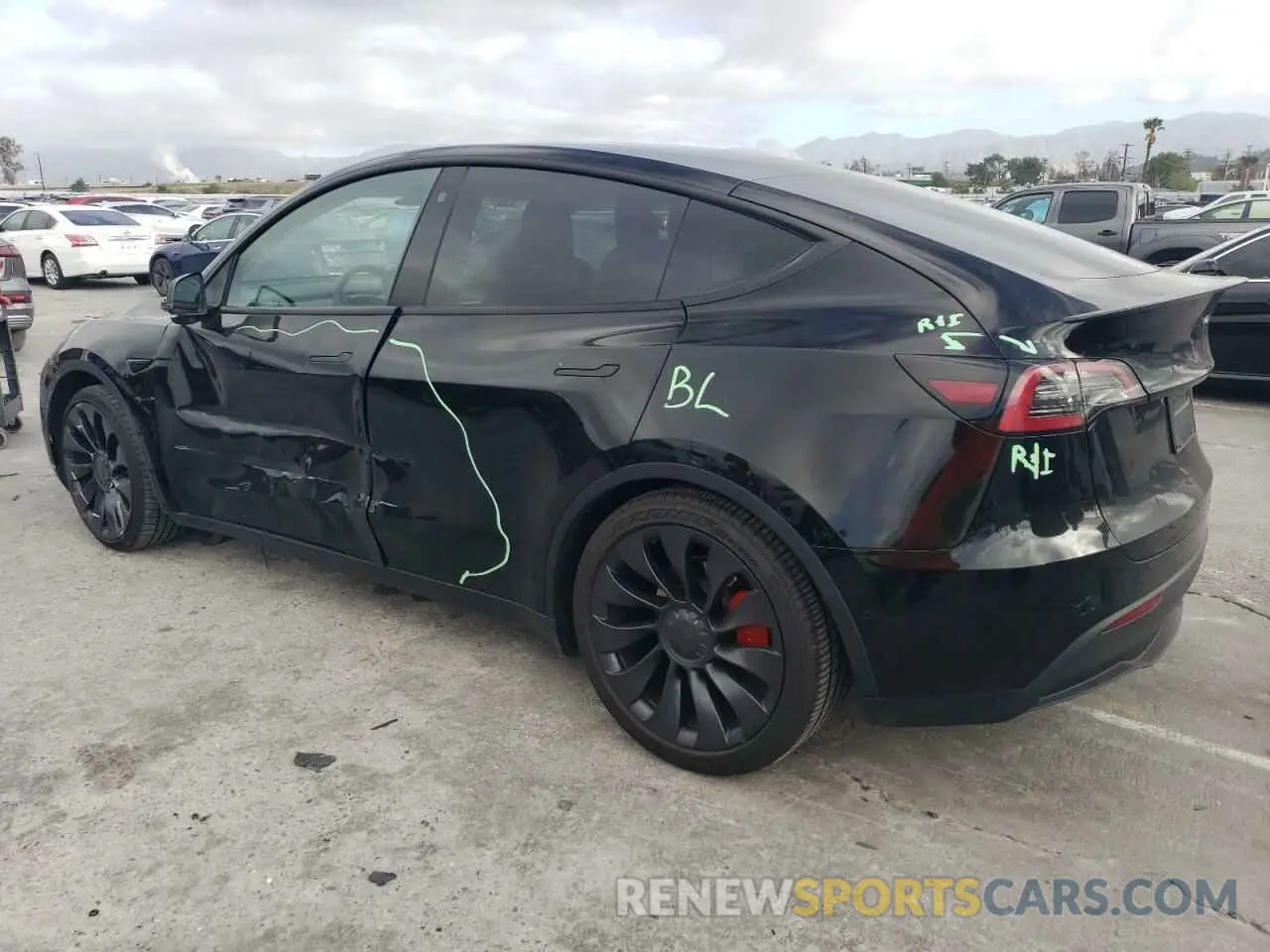 2 fotografías del automóvil dañado 7SAYGDEFXNF536162 TESLA MODEL Y 2022