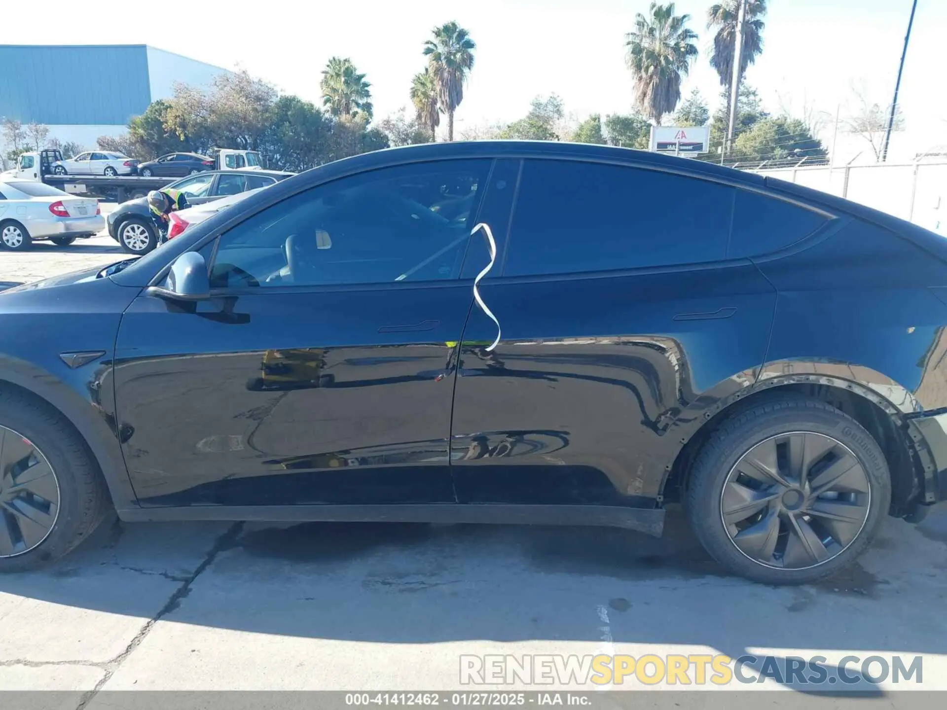 15 fotografías del automóvil dañado 7SAYGAEE0PF612822 TESLA MODEL Y 2023