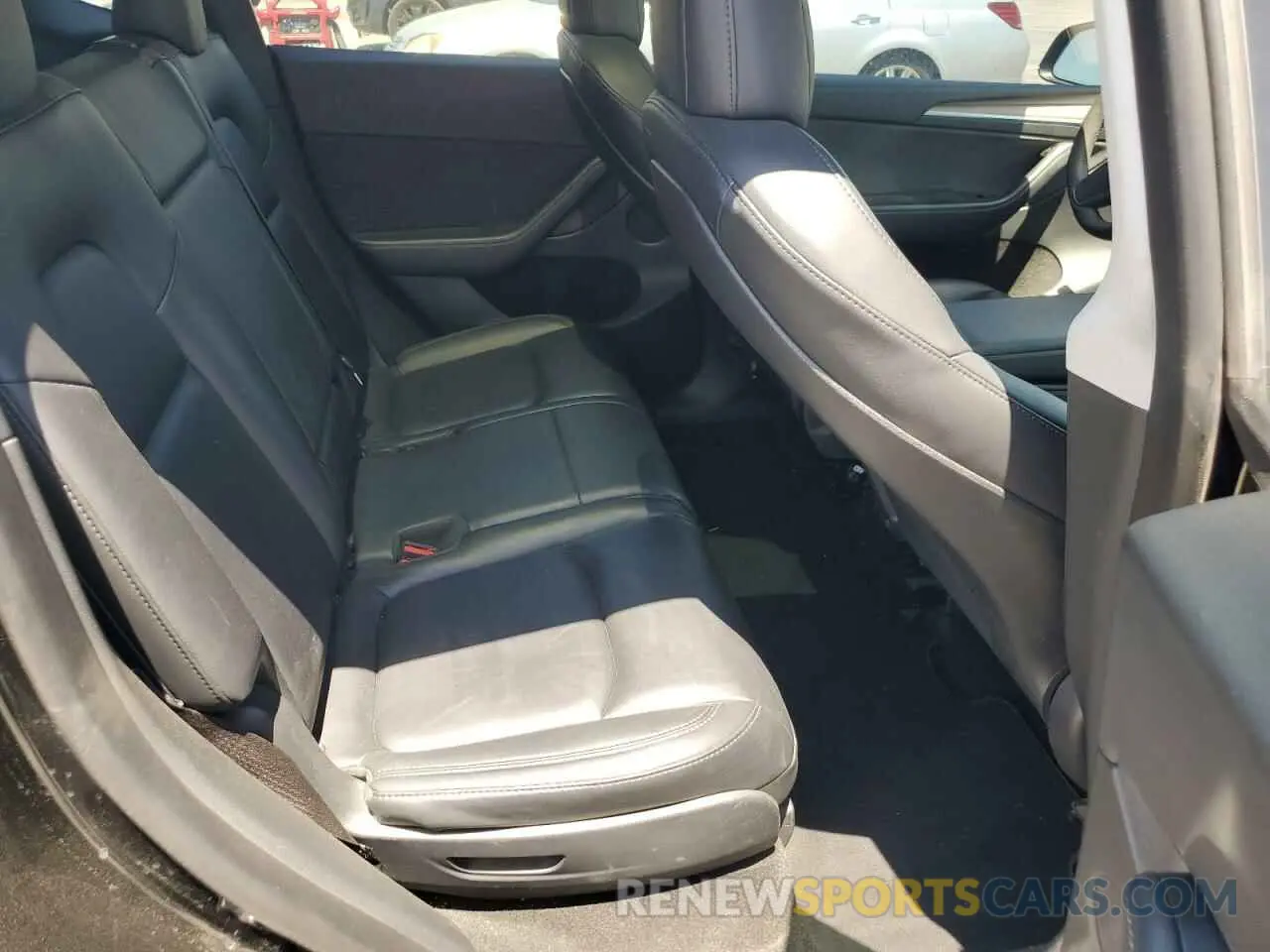 11 fotografías del automóvil dañado 7SAYGAEE0PF621827 TESLA MODEL Y 2023