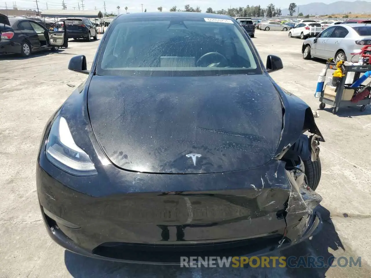 5 fotografías del automóvil dañado 7SAYGAEE0PF621827 TESLA MODEL Y 2023
