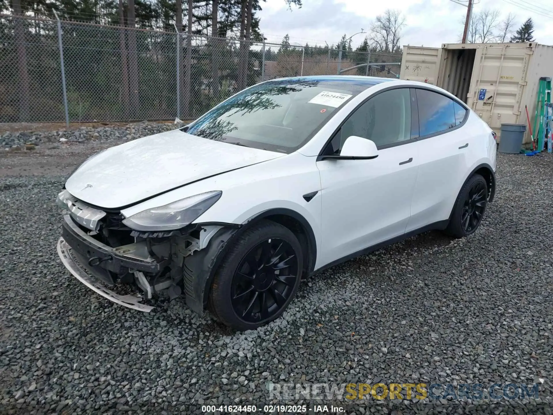 2 fotografías del automóvil dañado 7SAYGAEE0PF624730 TESLA MODEL Y 2023