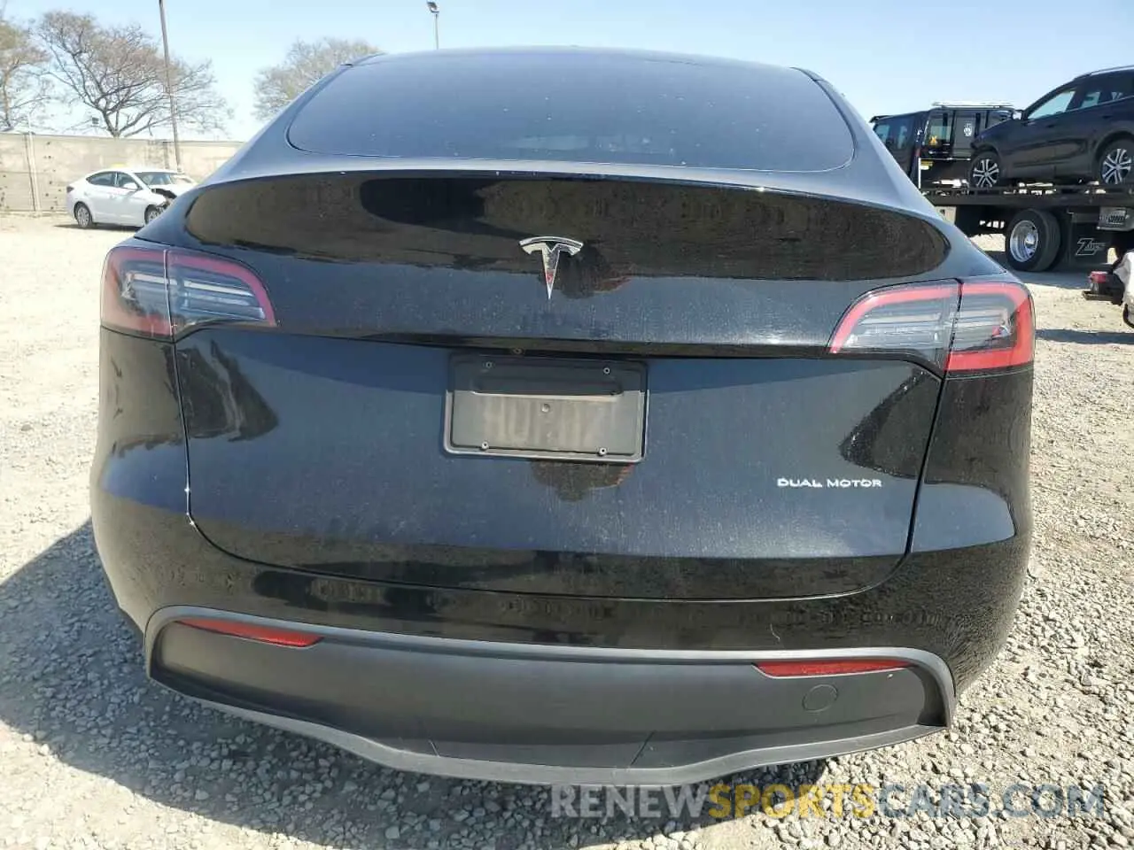 6 fotografías del automóvil dañado 7SAYGAEE0PF642810 TESLA MODEL Y 2023