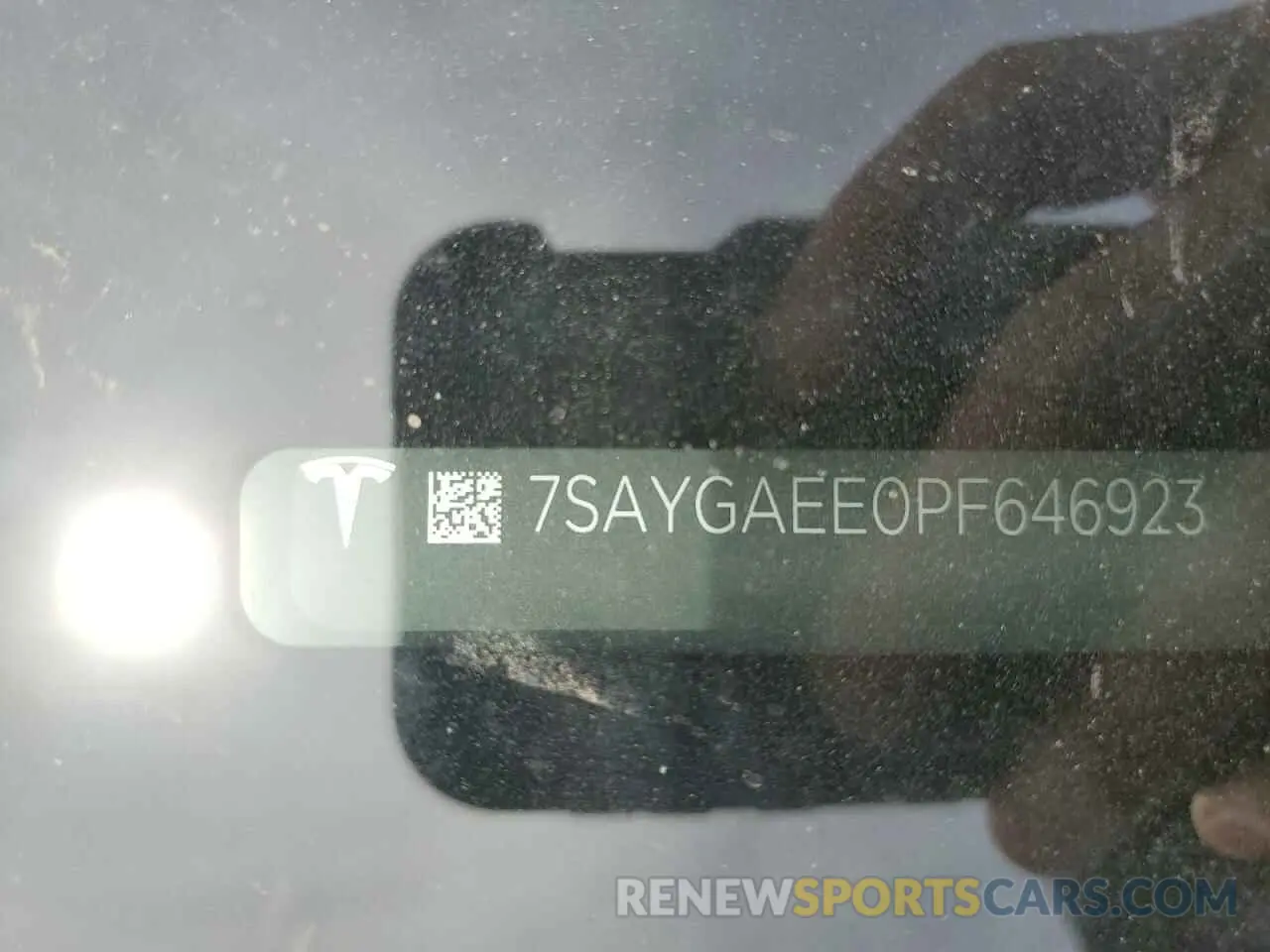 13 fotografías del automóvil dañado 7SAYGAEE0PF646923 TESLA MODEL Y 2023