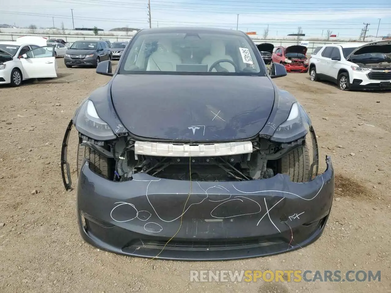 5 fotografías del automóvil dañado 7SAYGAEE0PF646923 TESLA MODEL Y 2023