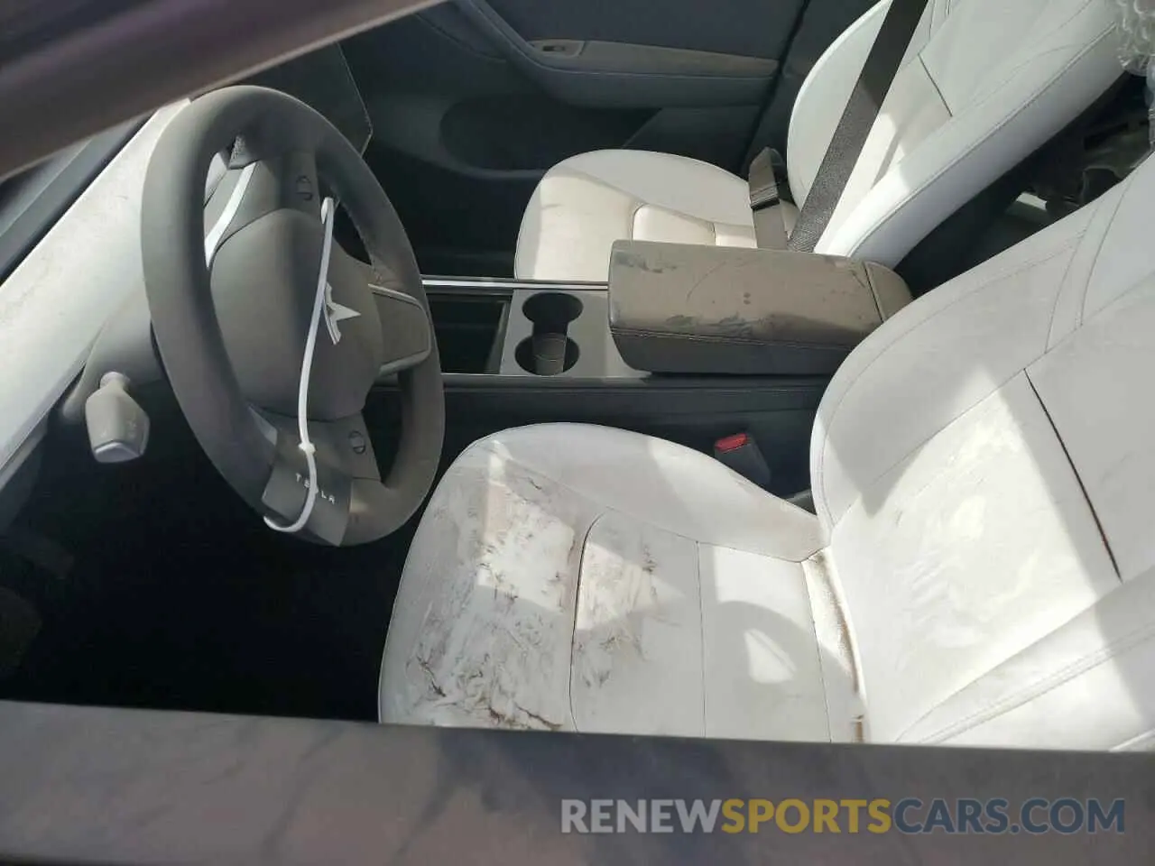 7 fotografías del automóvil dañado 7SAYGAEE0PF646923 TESLA MODEL Y 2023