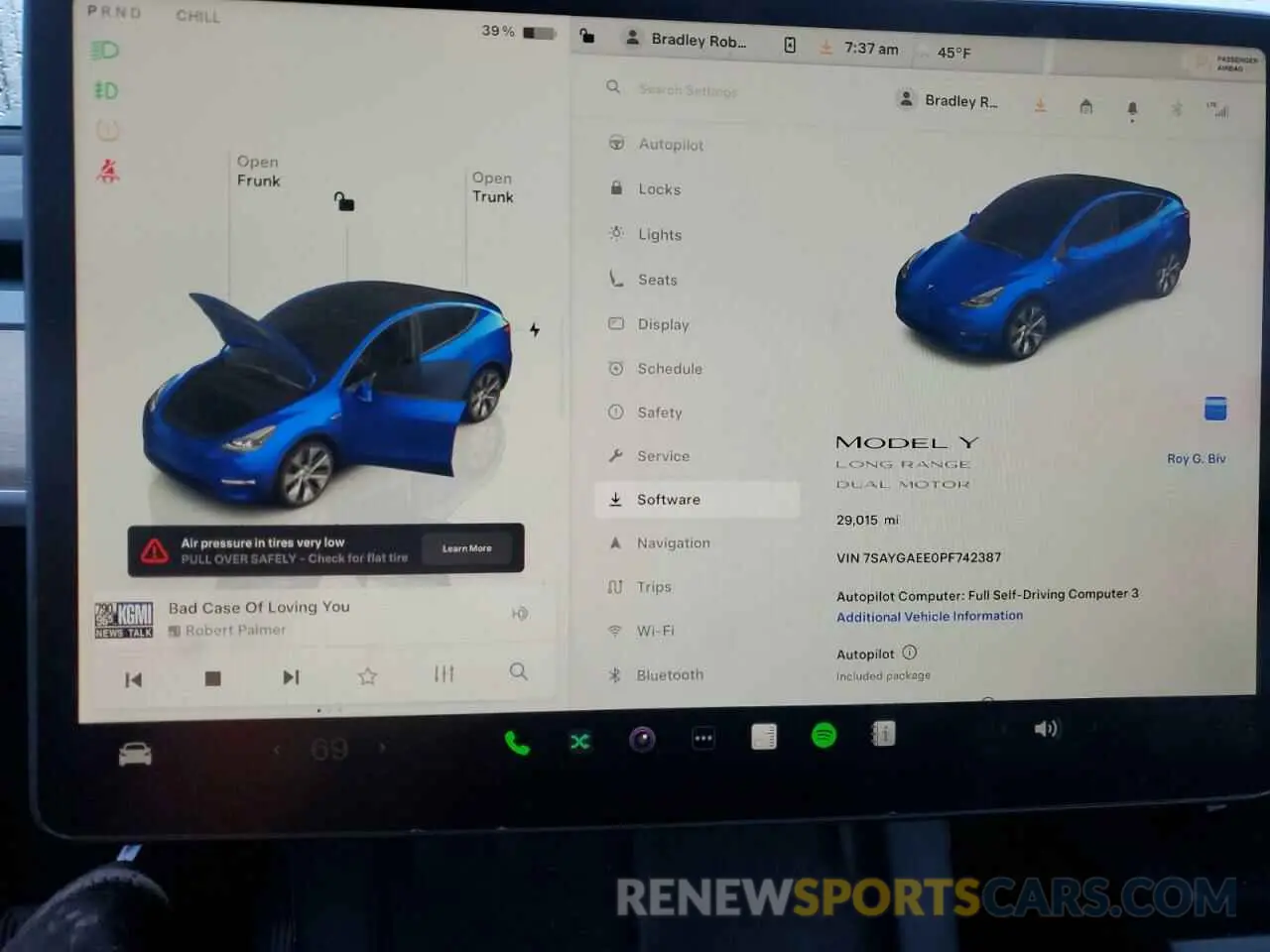 9 fotografías del automóvil dañado 7SAYGAEE0PF742387 TESLA MODEL Y 2023
