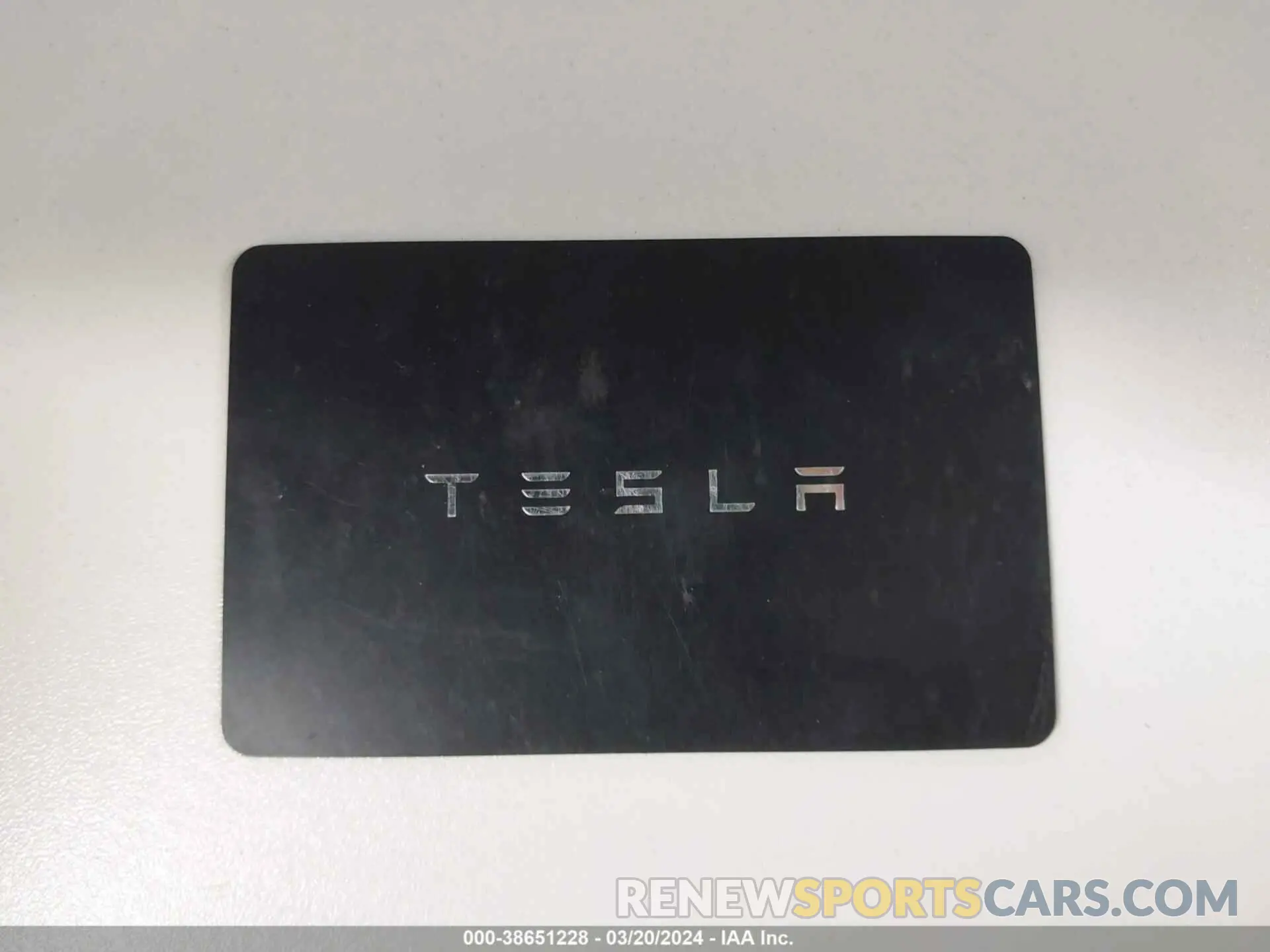 11 fotografías del automóvil dañado 7SAYGAEE0PF804581 TESLA MODEL Y 2023