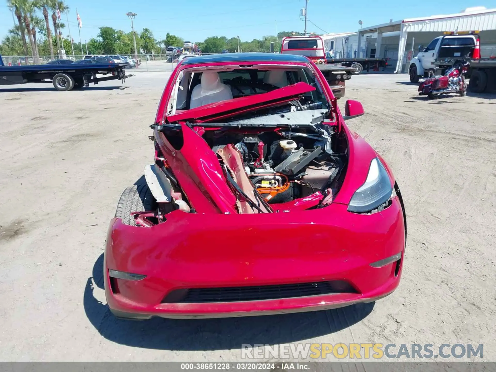13 fotografías del automóvil dañado 7SAYGAEE0PF804581 TESLA MODEL Y 2023