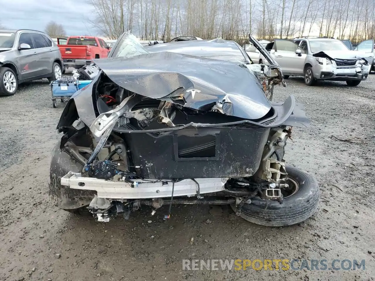 5 fotografías del automóvil dañado 7SAYGAEE0PF832185 TESLA MODEL Y 2023