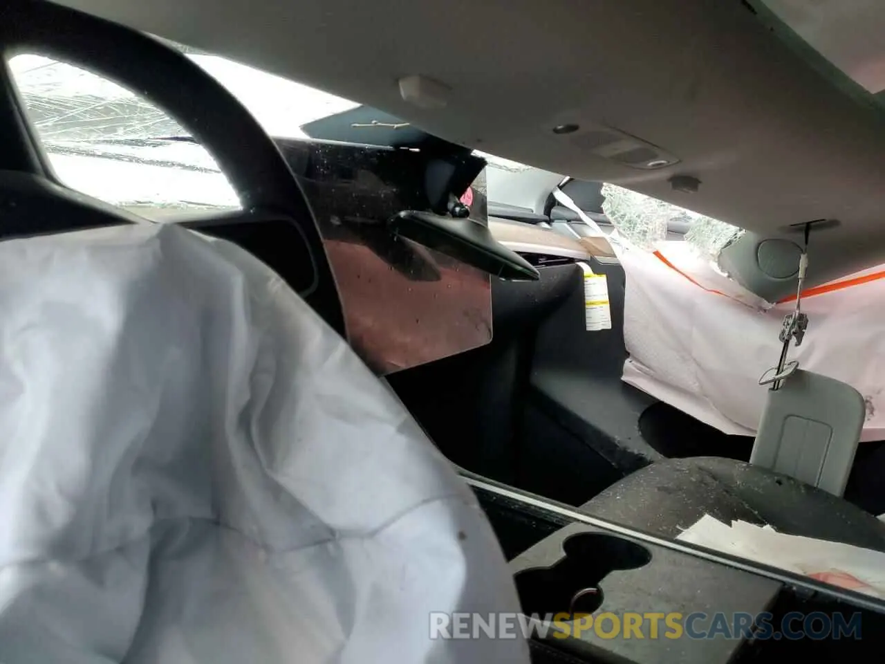 9 fotografías del automóvil dañado 7SAYGAEE0PF832185 TESLA MODEL Y 2023