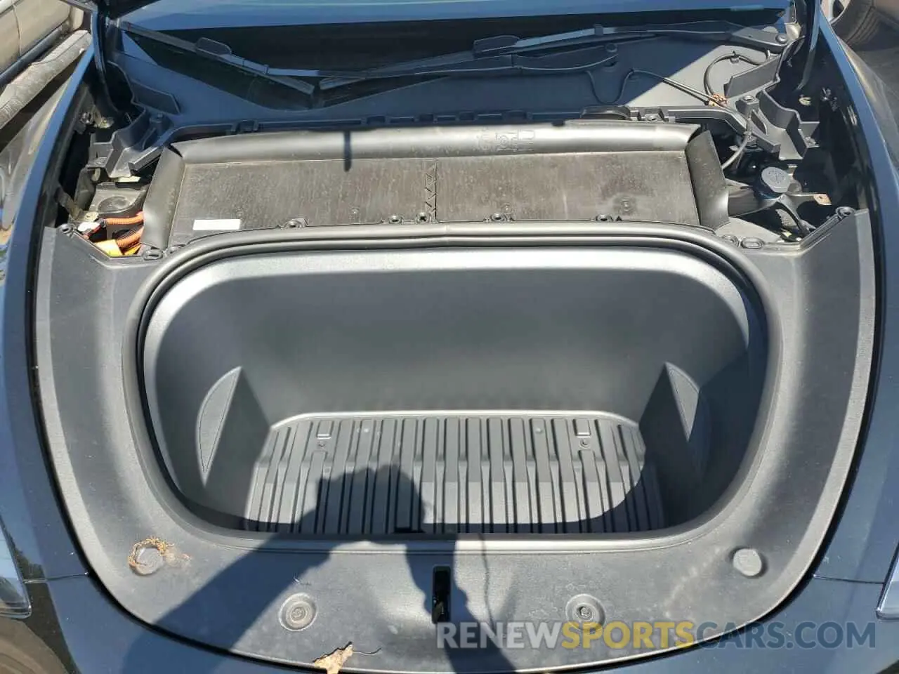 12 fotografías del automóvil dañado 7SAYGAEE0PF925563 TESLA MODEL Y 2023