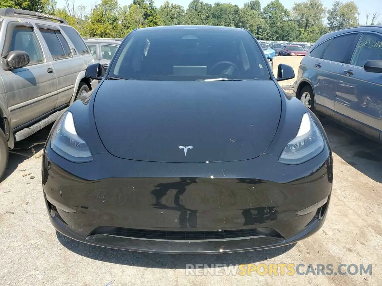 5 fotografías del automóvil dañado 7SAYGAEE0PF925563 TESLA MODEL Y 2023