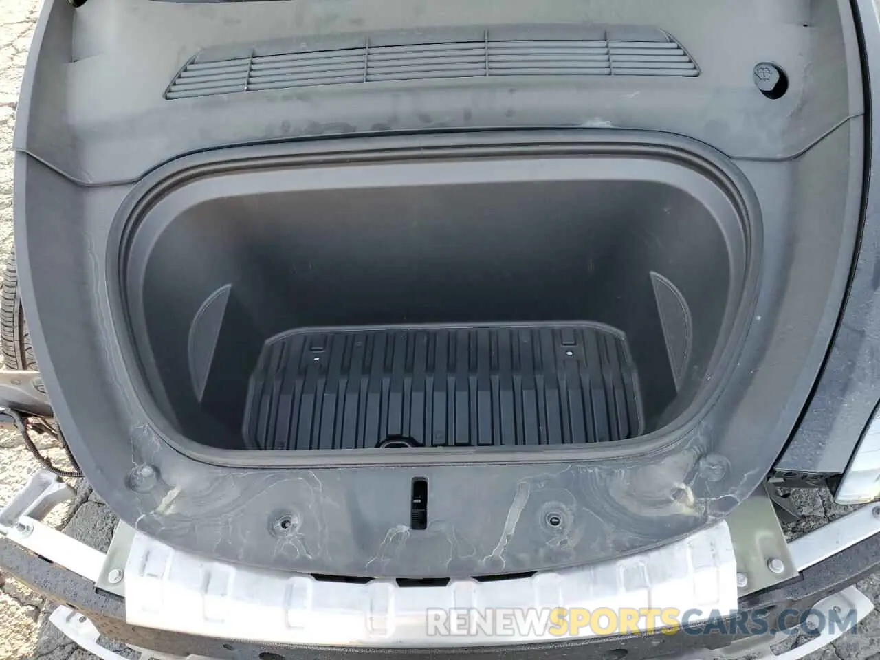 11 fotografías del automóvil dañado 7SAYGAEE0PF942928 TESLA MODEL Y 2023