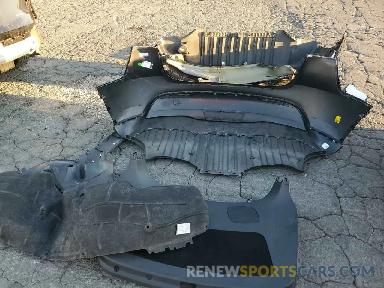 12 fotografías del automóvil dañado 7SAYGAEE0PF942928 TESLA MODEL Y 2023