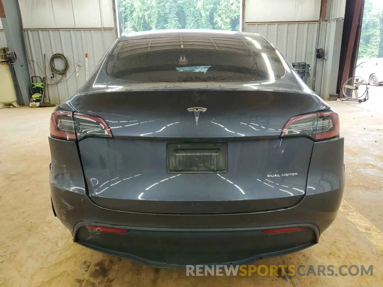 6 fotografías del automóvil dañado 7SAYGAEE0PF948454 TESLA MODEL Y 2023
