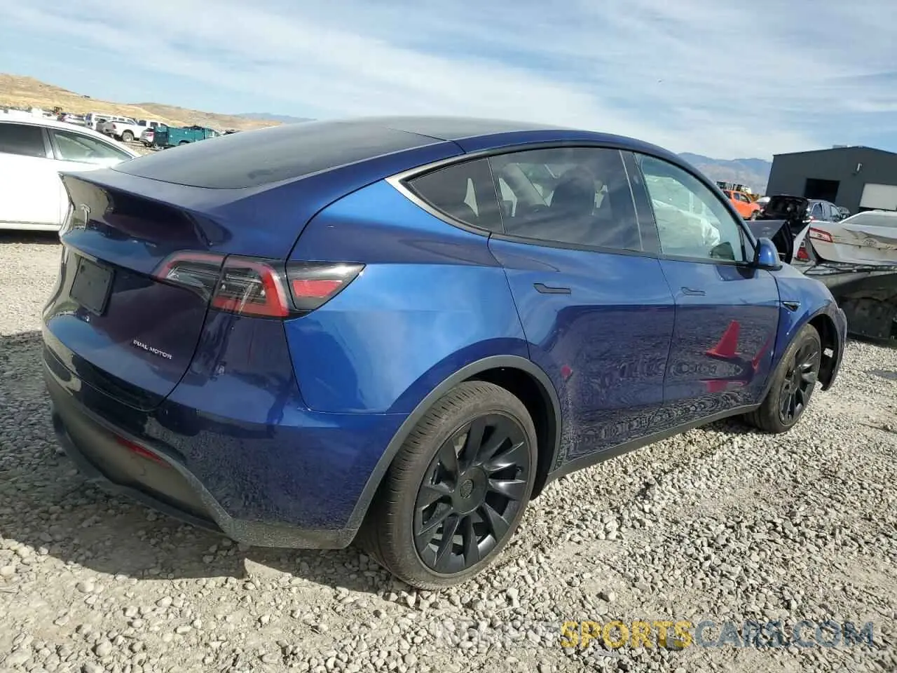 3 fotografías del automóvil dañado 7SAYGAEE0PF980093 TESLA MODEL Y 2023