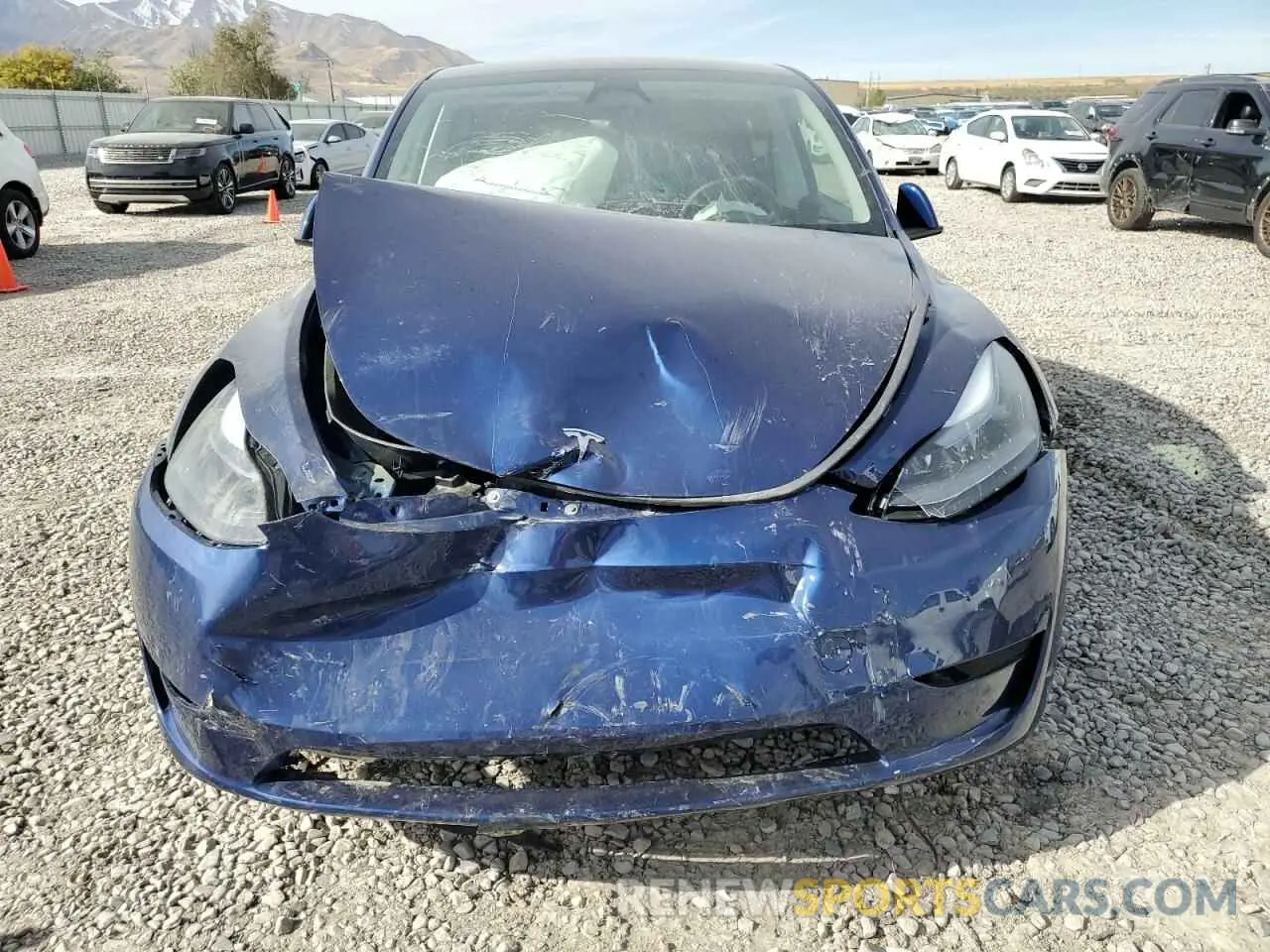 5 fotografías del automóvil dañado 7SAYGAEE0PF980093 TESLA MODEL Y 2023