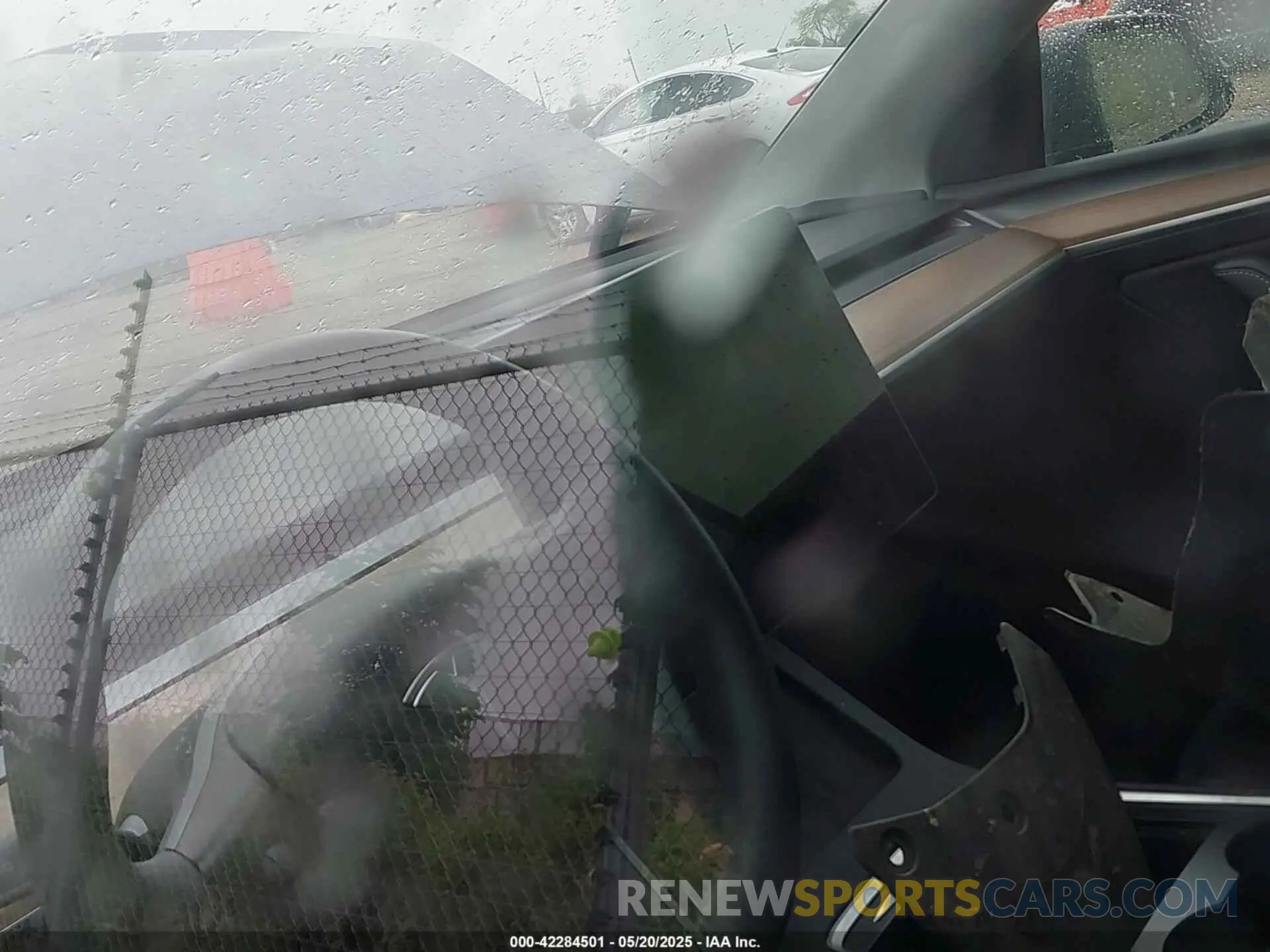 17 fotografías del automóvil dañado 7SAYGAEE1PF584206 TESLA MODEL Y 2023