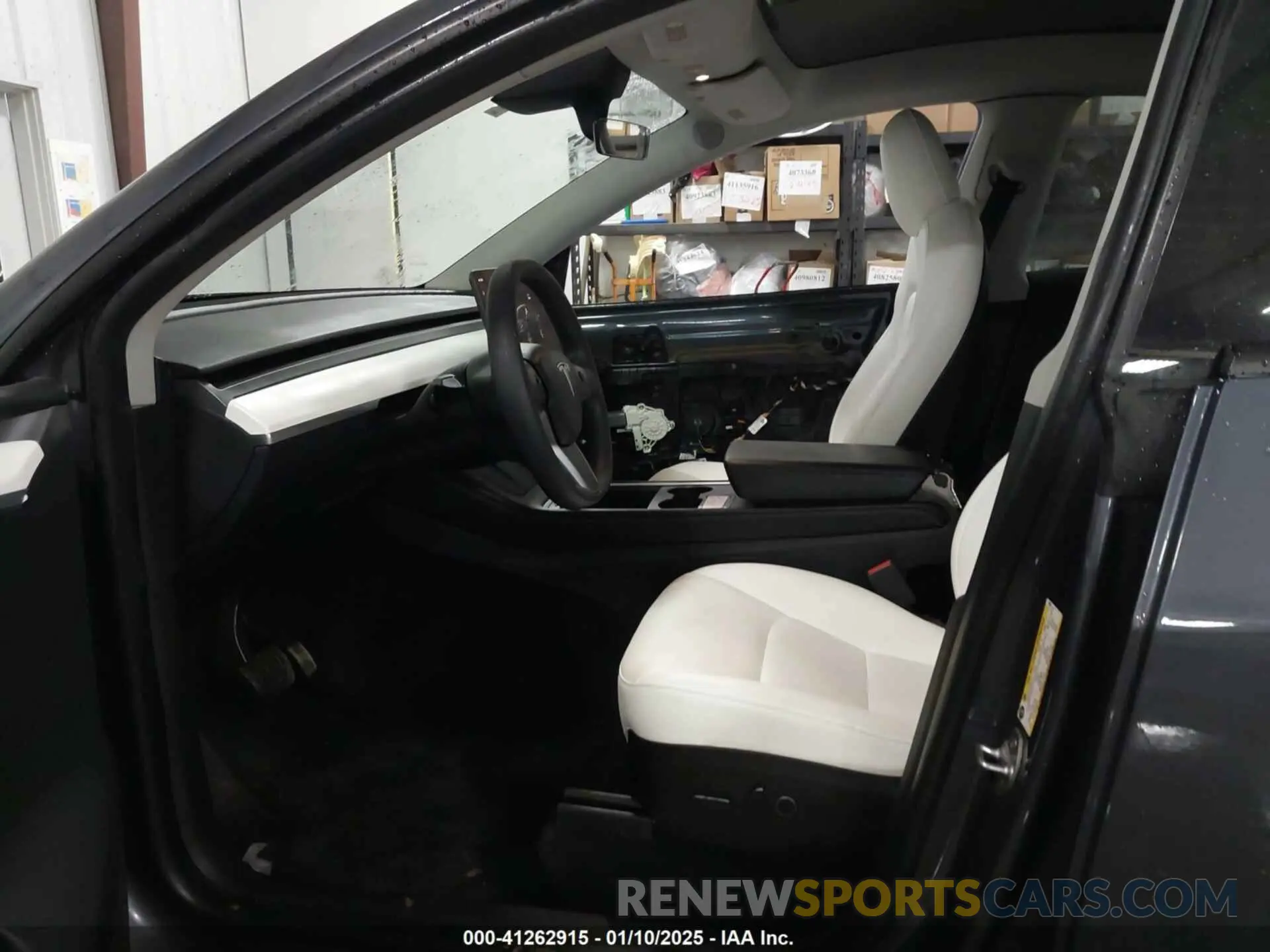 5 fotografías del automóvil dañado 7SAYGAEE1PF586232 TESLA MODEL Y 2023