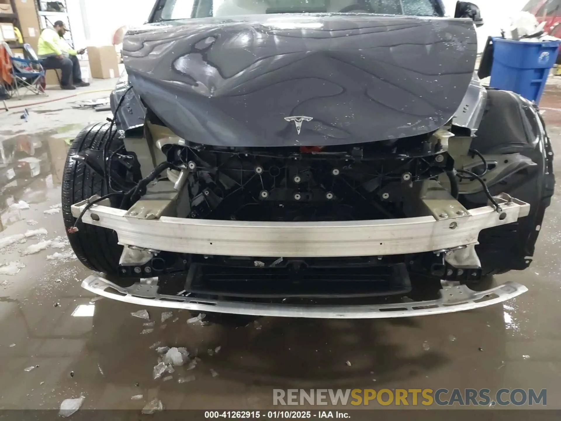6 fotografías del automóvil dañado 7SAYGAEE1PF586232 TESLA MODEL Y 2023