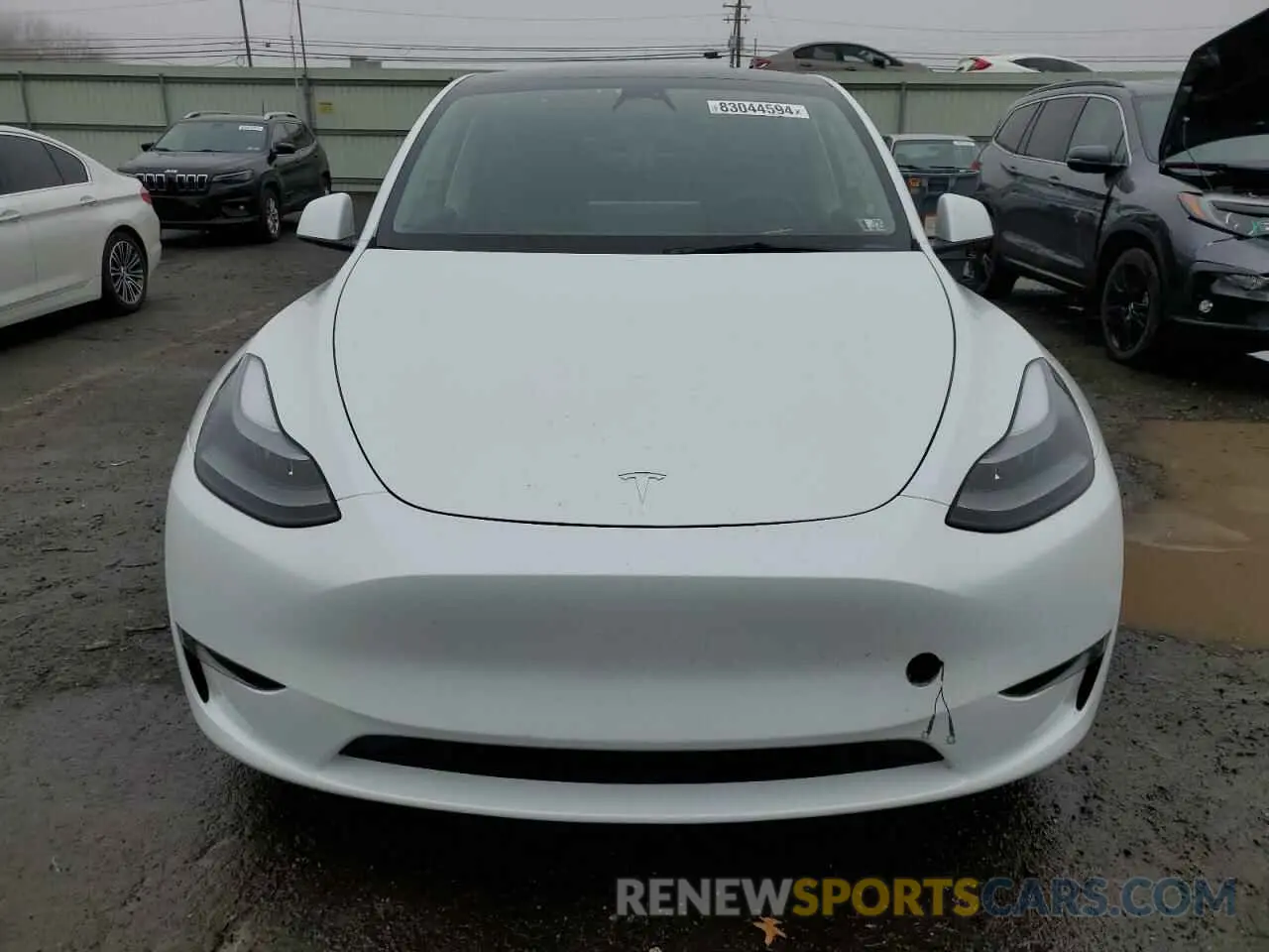 5 fotografías del automóvil dañado 7SAYGAEE1PF673984 TESLA MODEL Y 2023