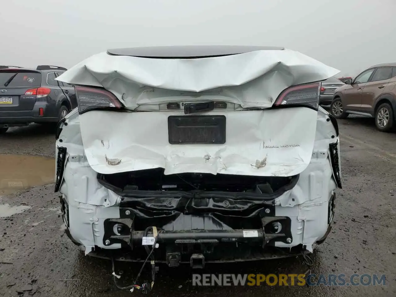 6 fotografías del automóvil dañado 7SAYGAEE1PF673984 TESLA MODEL Y 2023
