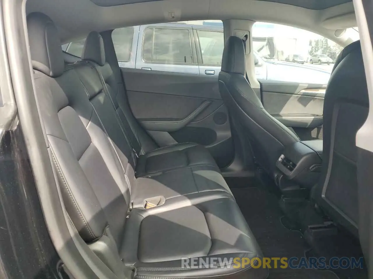 10 fotografías del automóvil dañado 7SAYGAEE1PF698125 TESLA MODEL Y 2023