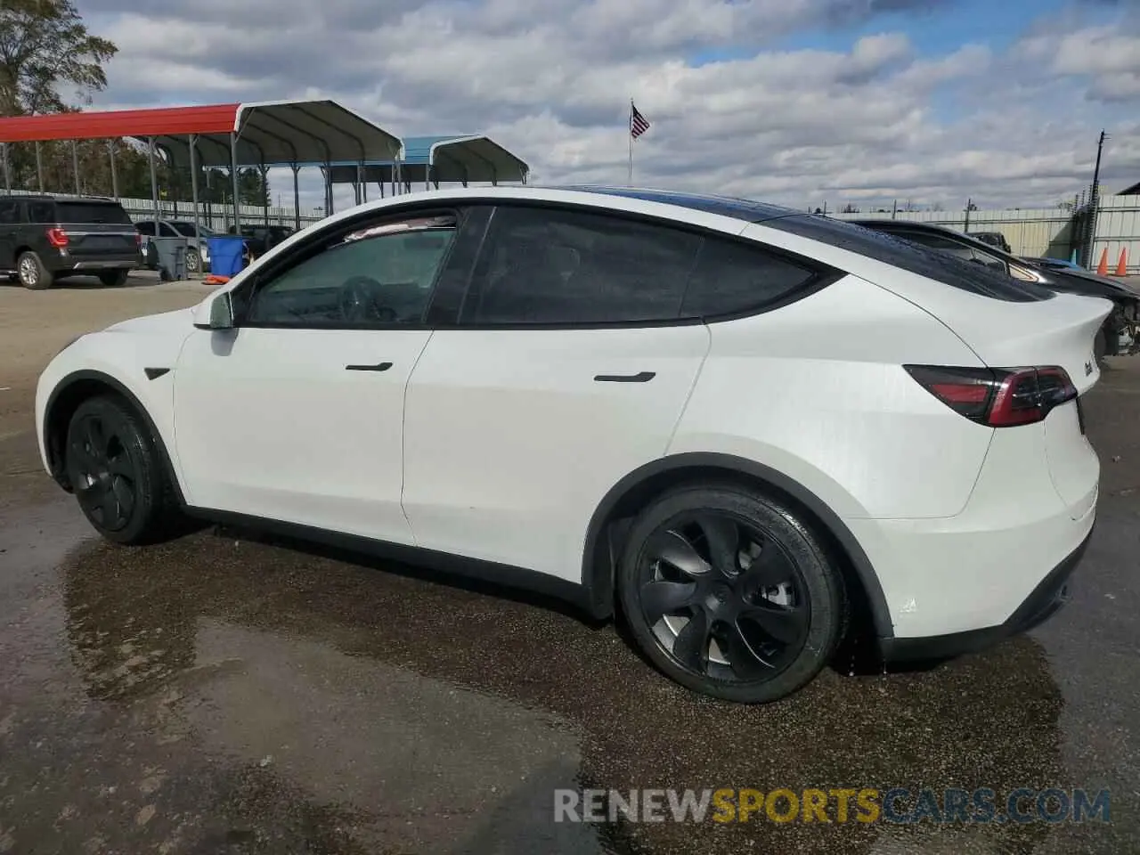 2 fotografías del automóvil dañado 7SAYGAEE2PF607427 TESLA MODEL Y 2023