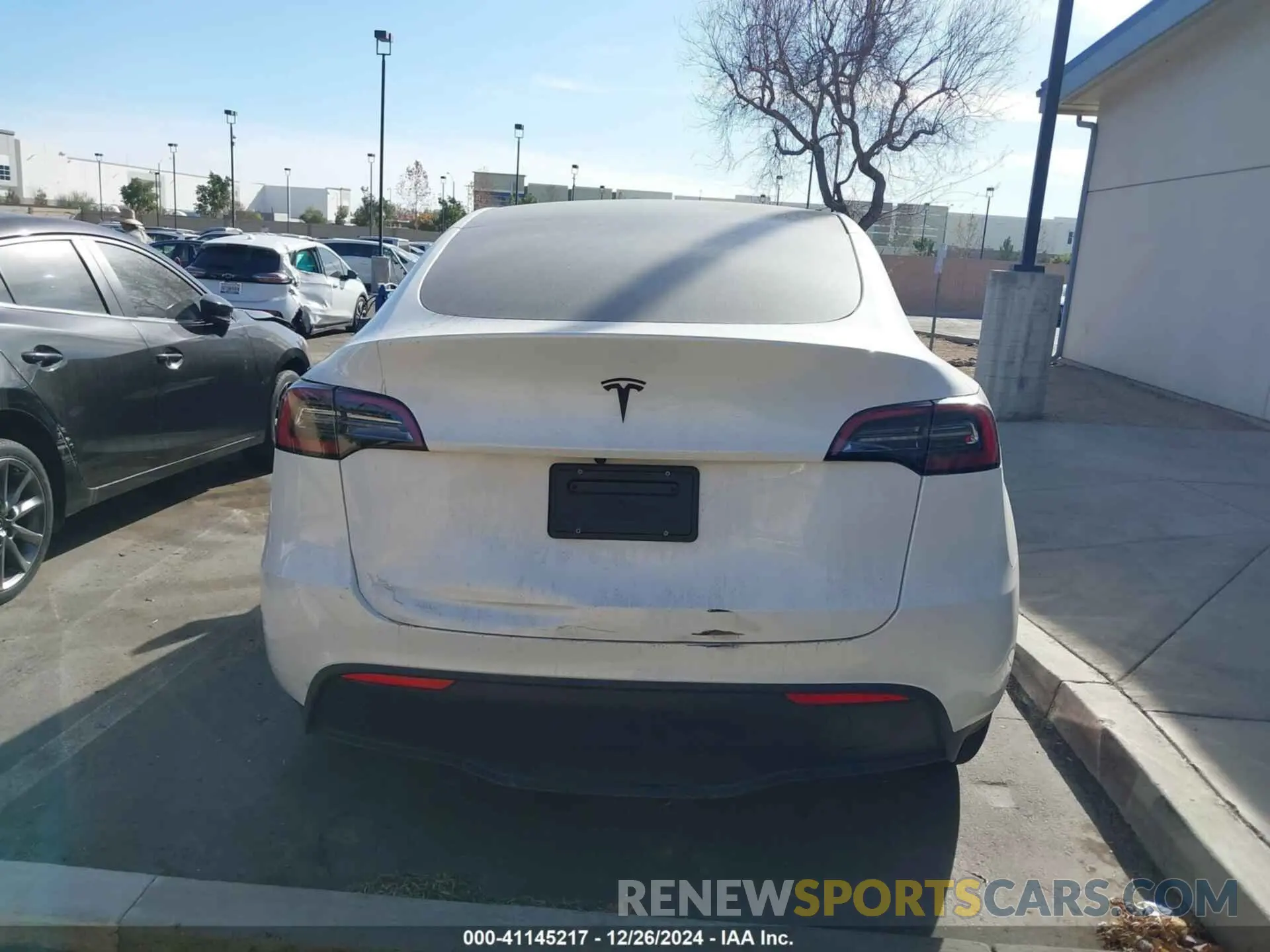 16 fotografías del automóvil dañado 7SAYGAEE2PF668910 TESLA MODEL Y 2023