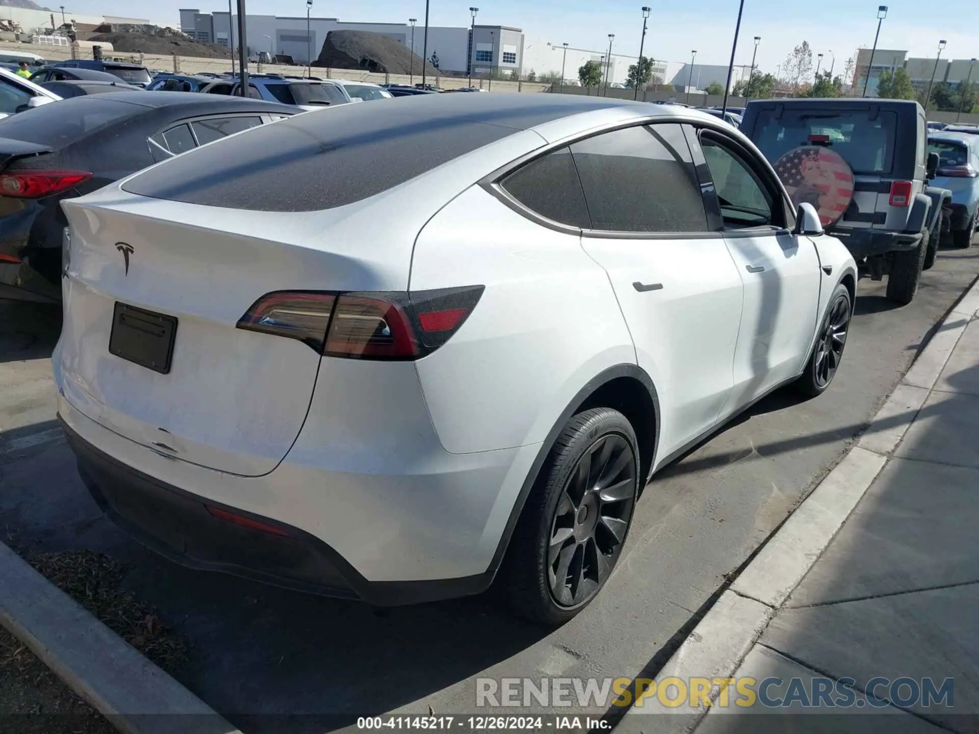 4 fotografías del automóvil dañado 7SAYGAEE2PF668910 TESLA MODEL Y 2023