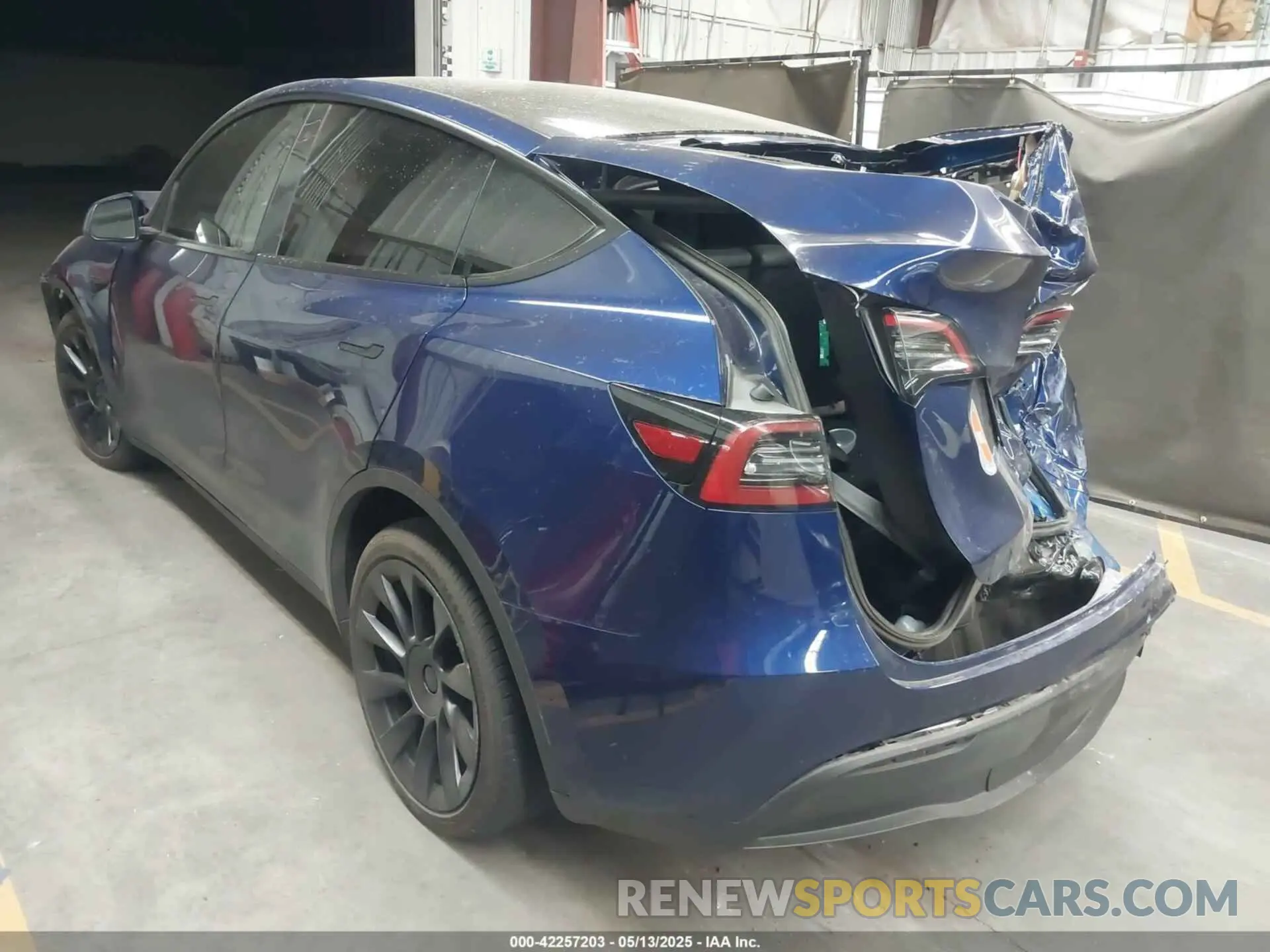 3 fotografías del automóvil dañado 7SAYGAEE2PF773382 TESLA MODEL Y 2023