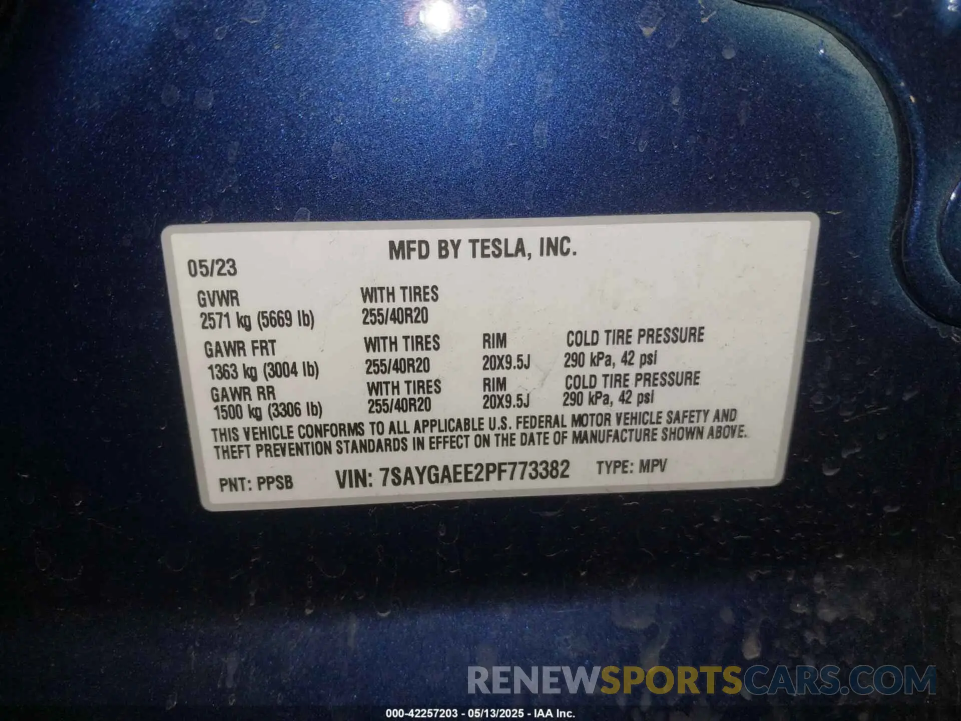9 fotografías del automóvil dañado 7SAYGAEE2PF773382 TESLA MODEL Y 2023