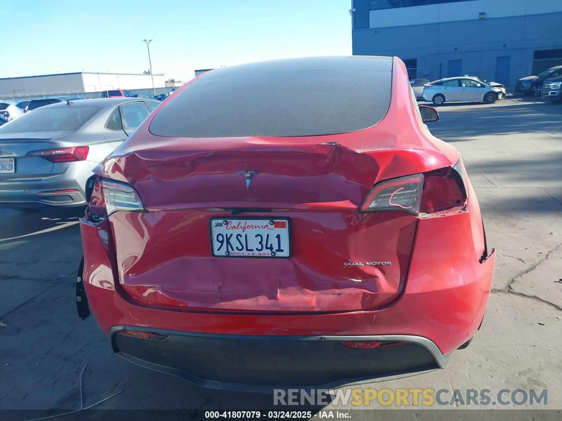 16 fotografías del automóvil dañado 7SAYGAEE2PF978393 TESLA MODEL Y 2023