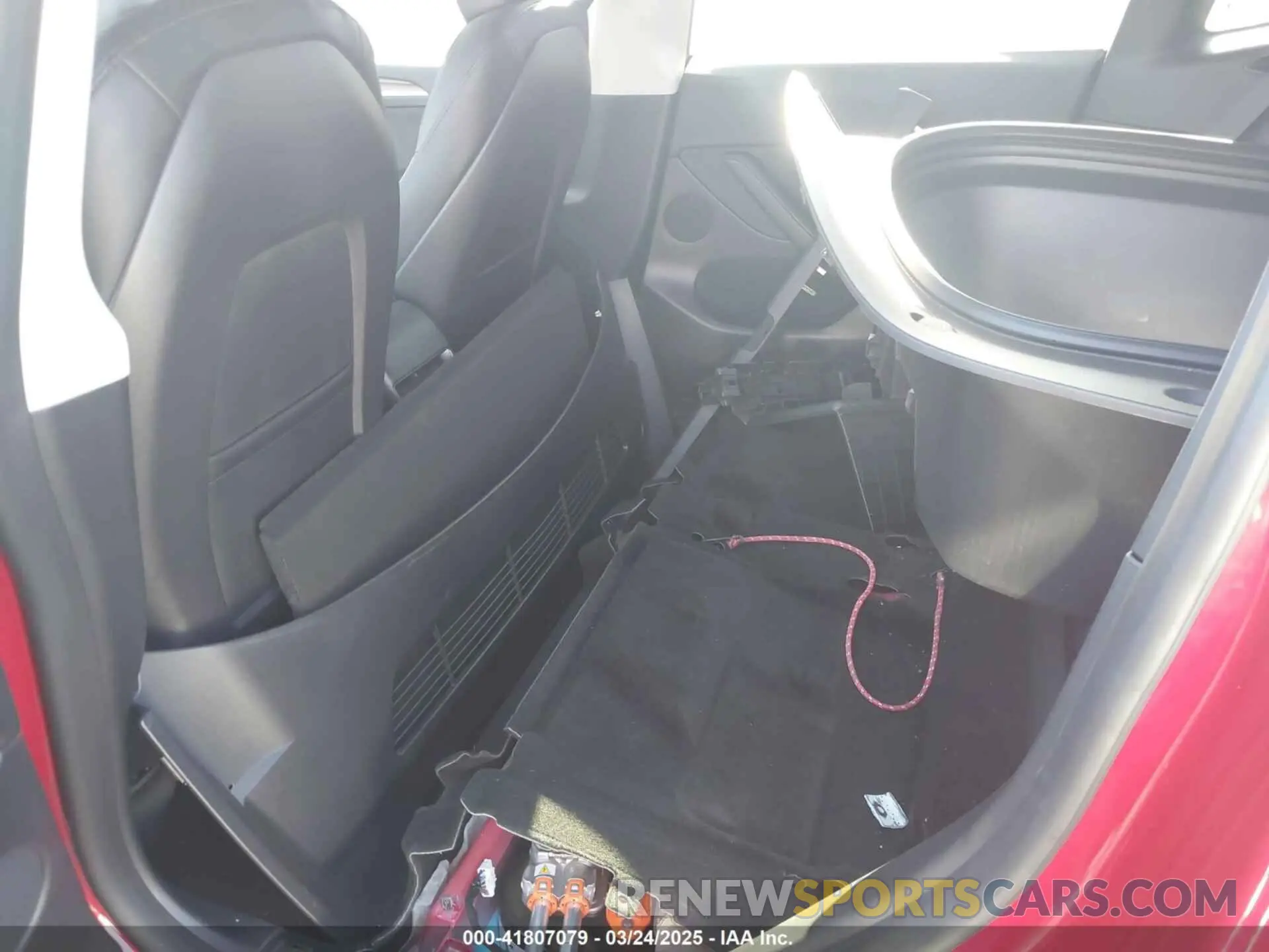 8 fotografías del automóvil dañado 7SAYGAEE2PF978393 TESLA MODEL Y 2023
