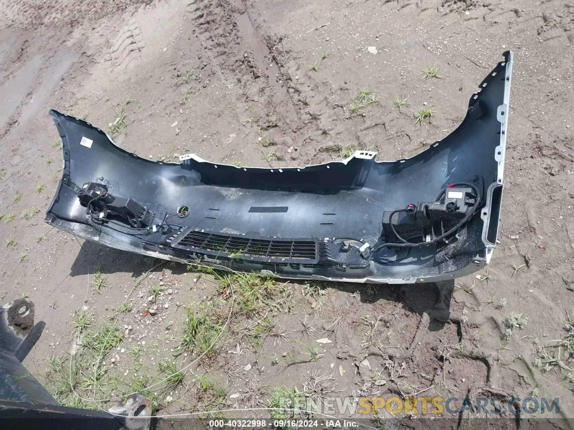 12 fotografías del automóvil dañado 7SAYGAEE3PF589584 TESLA MODEL Y 2023